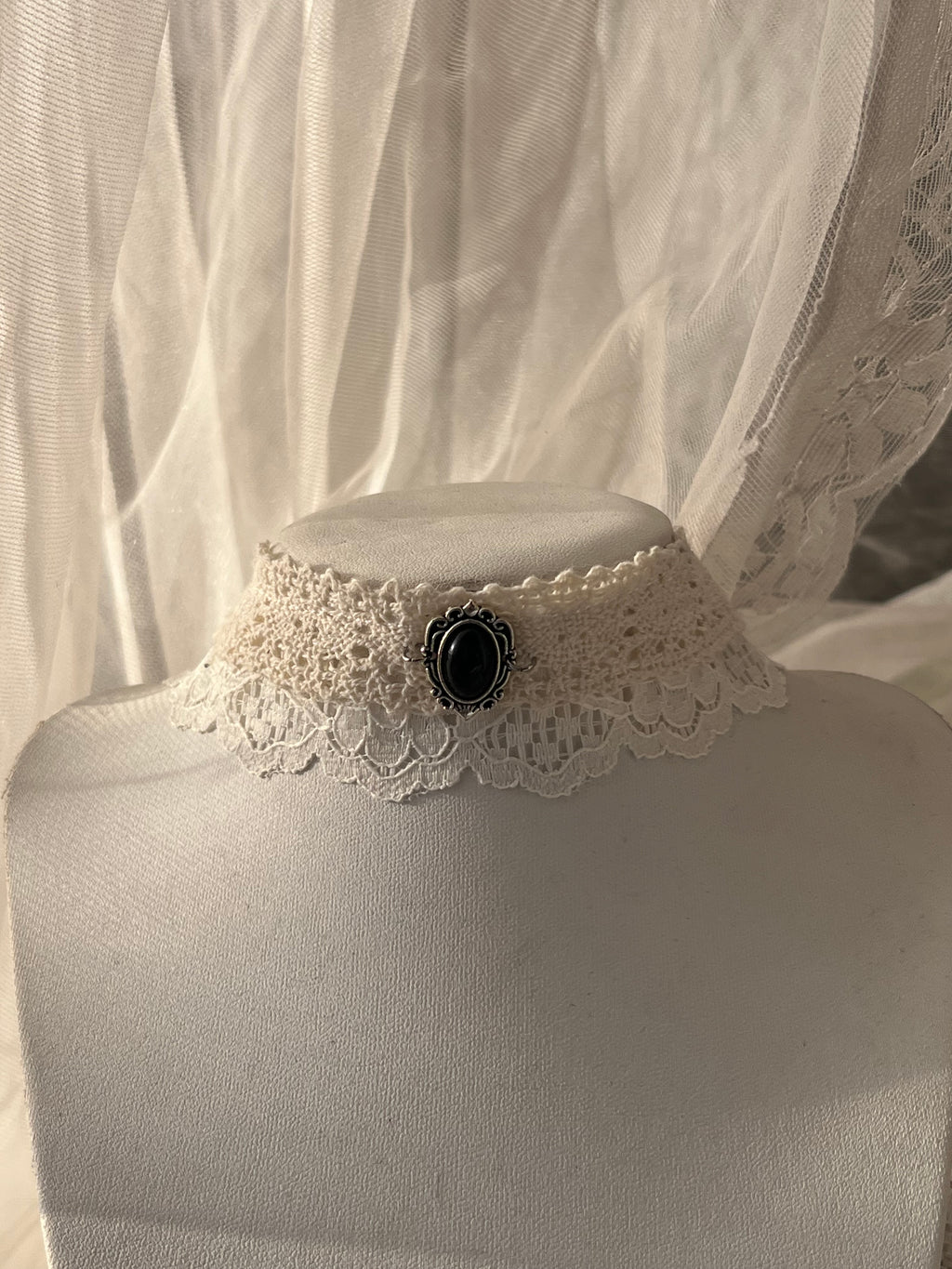 Runaway bride choker ˚˖𓍢ִ໋🦢˚