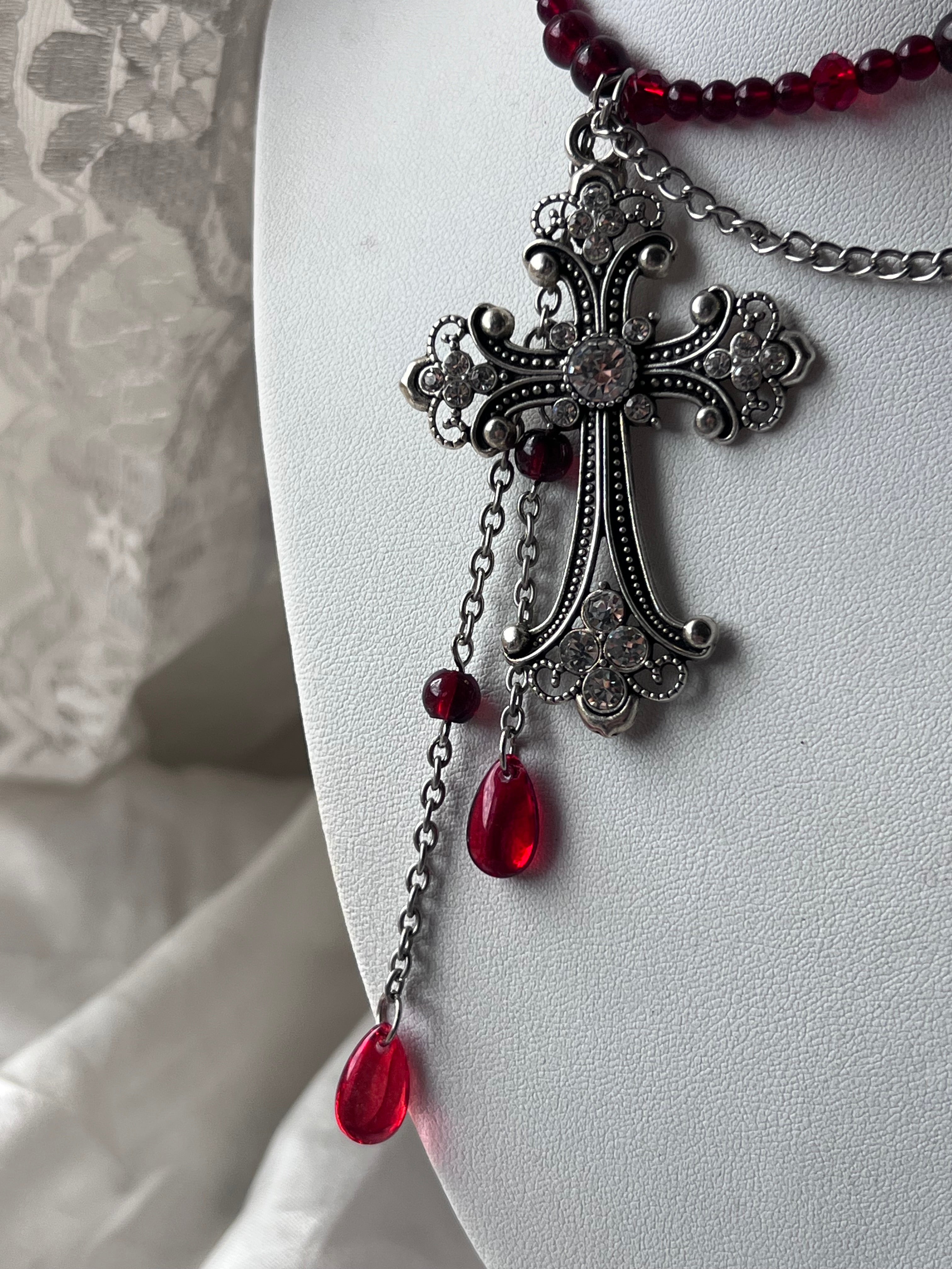 Saint valentine necklace ⋆⁺ ♱🩸₊⋆