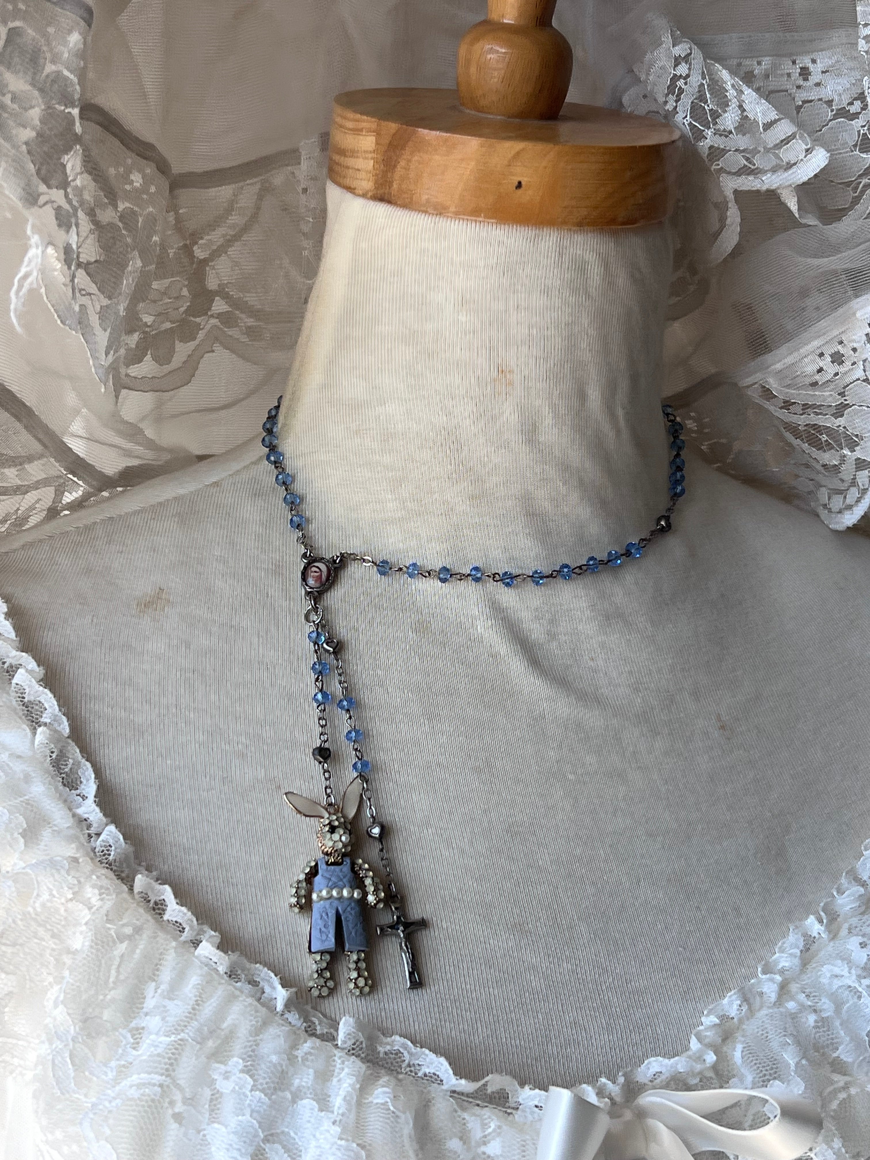 Blue lullaby °‧🫧⋆.🐇་༘࿐