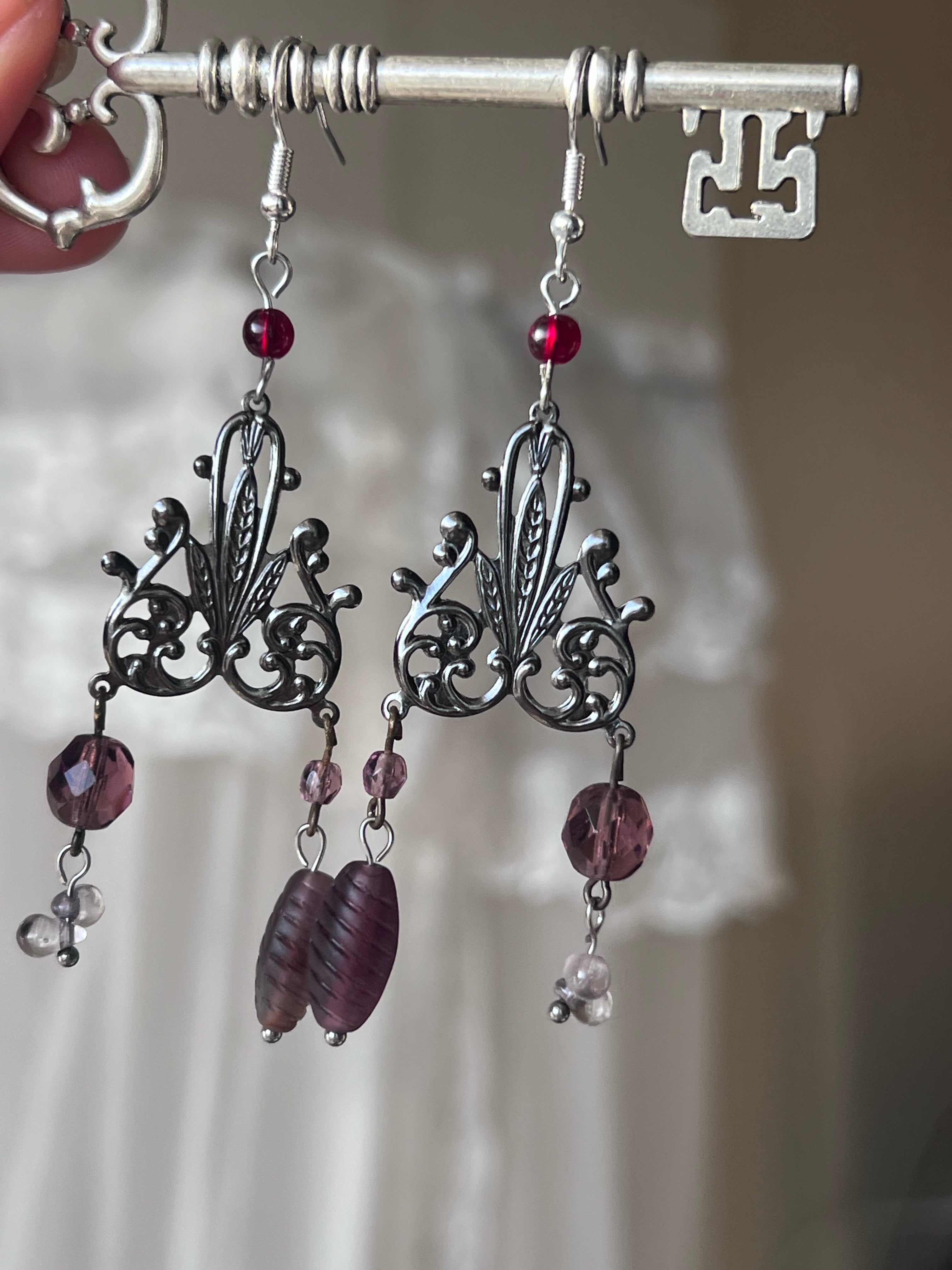 Crimson earrings 🀥˚⊹♡