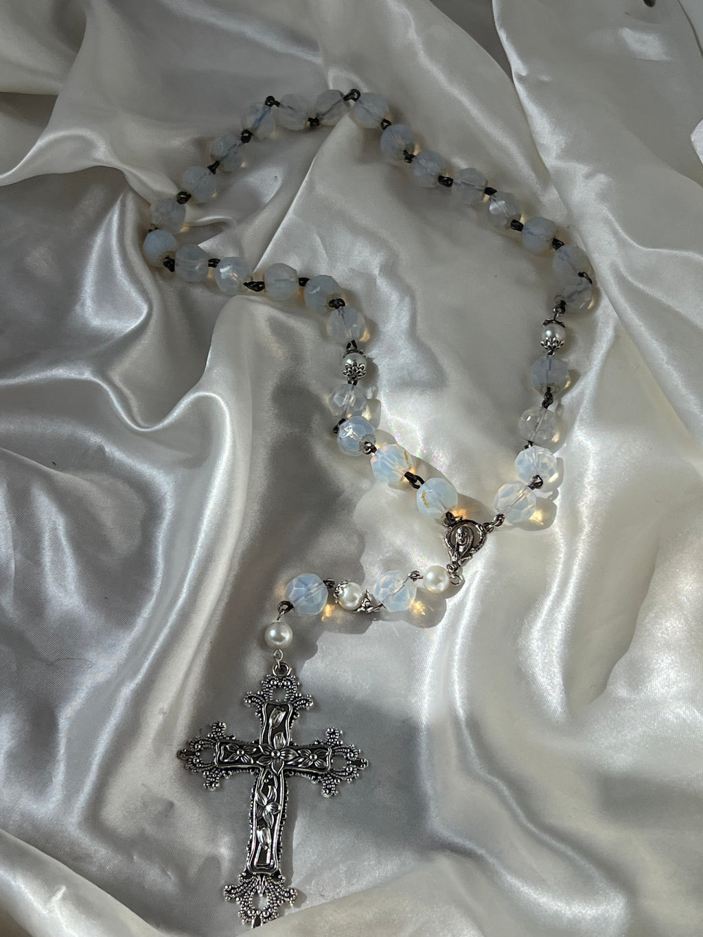 Opaline Grace rosary/necklace ๋࣭ ࣪ ˖🎐