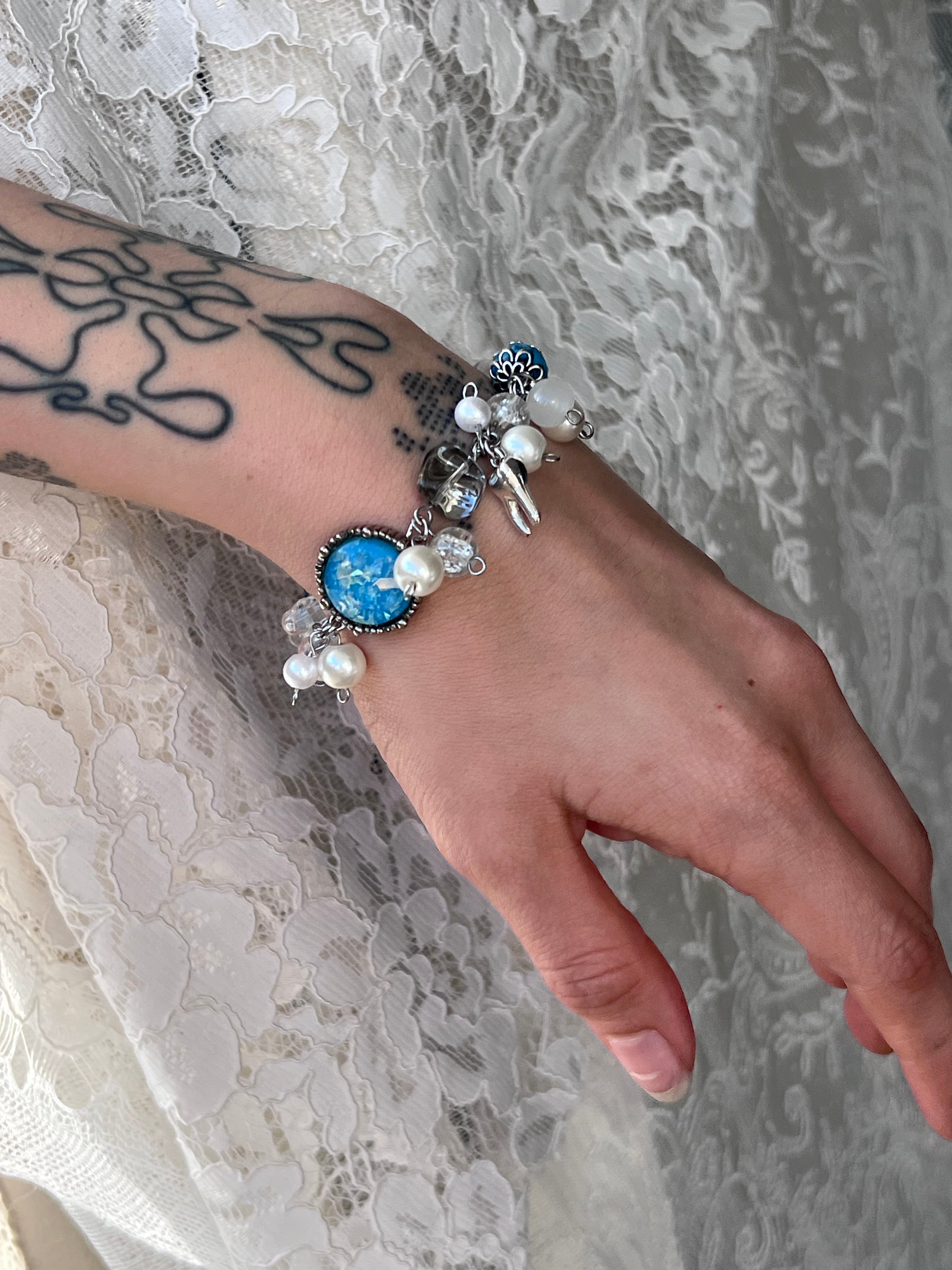 “Ghostly whispers” bracelet 🧸🕯️🧷⋆.ೃ࿔*:･