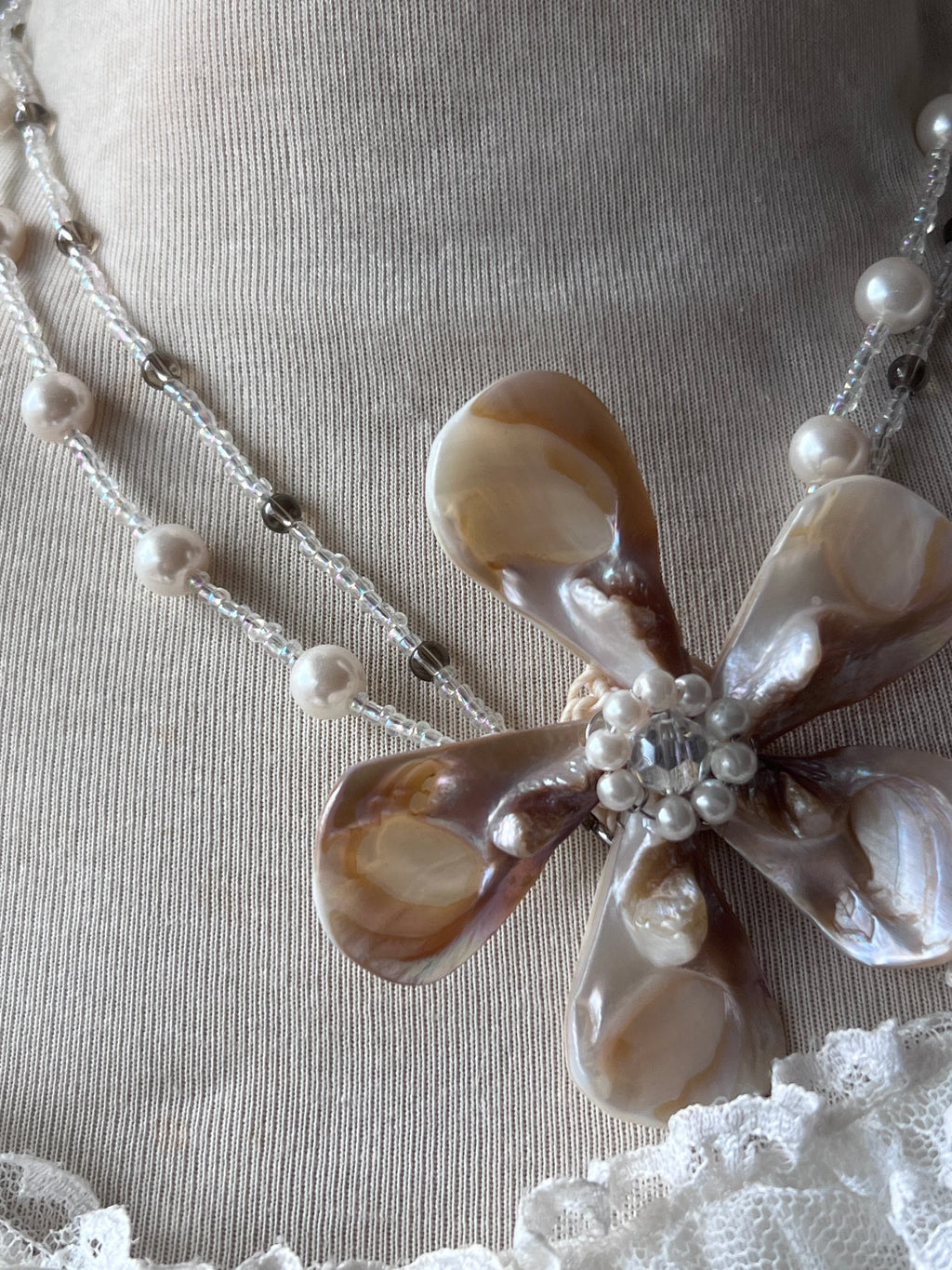 Milkglass Bloom ִֶָ. .ִֶָ🦢་༘࿐