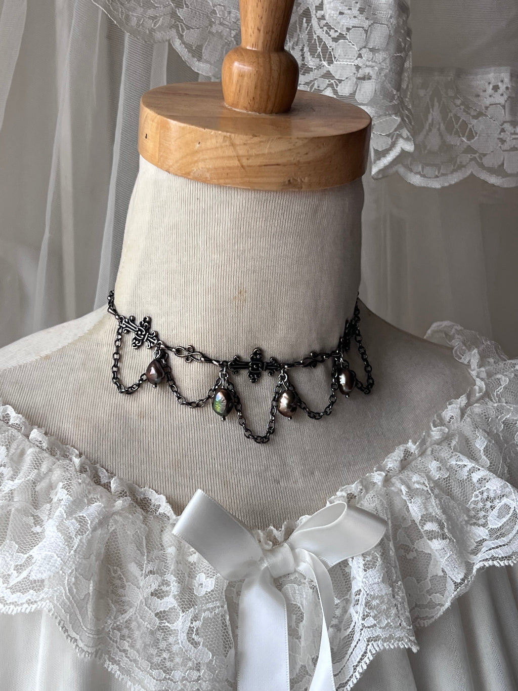 Ghost bride choker/necklace ⋆.° ⋆♱⋆