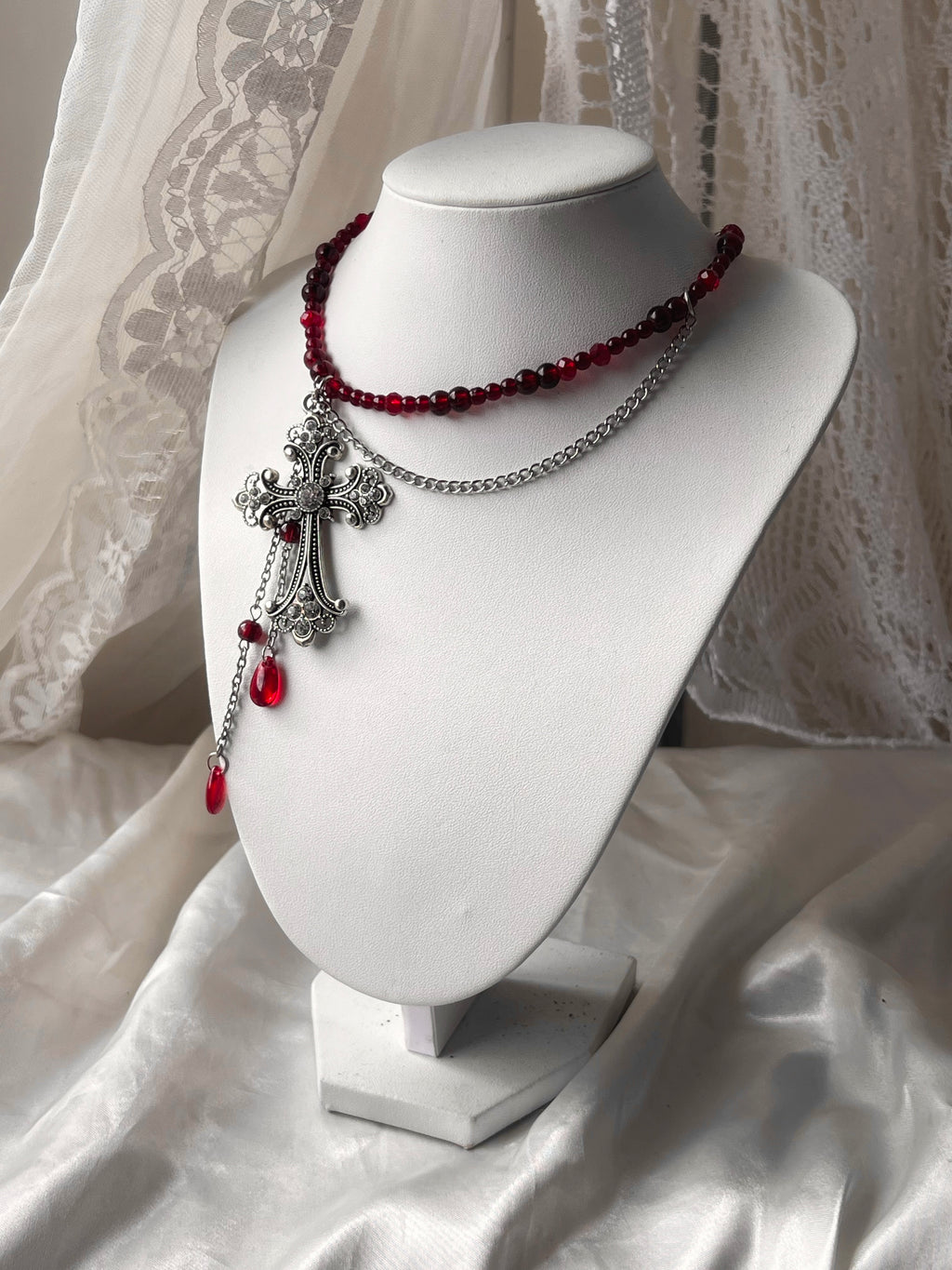 Saint valentine necklace ⋆⁺ ♱🩸₊⋆