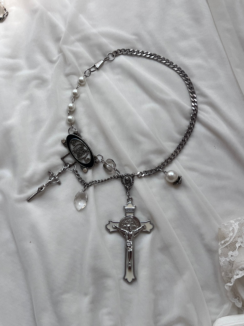⋆.° ✟ ⭑Sanctum necklace ⋆.° ✟ ⭑