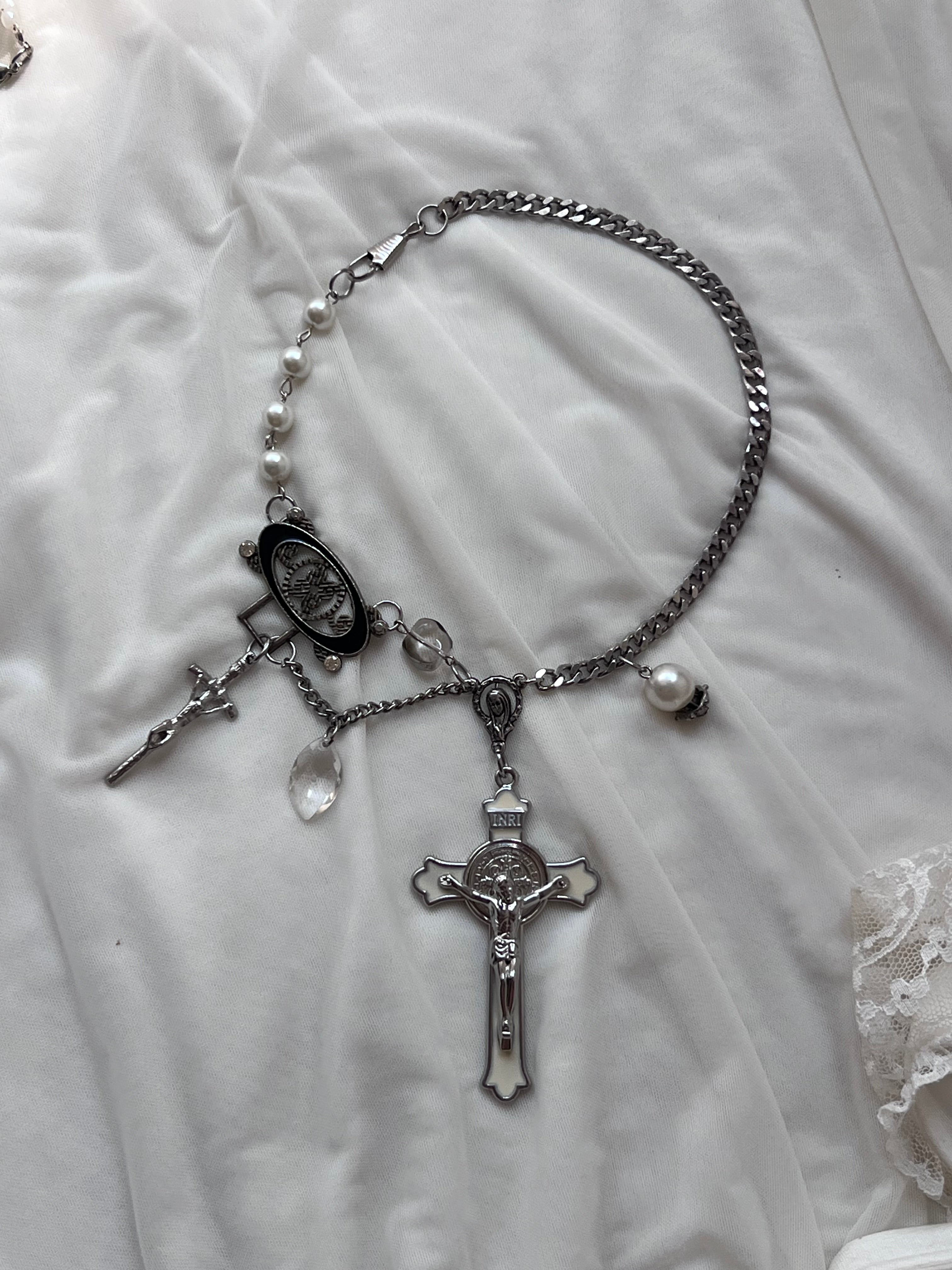⋆.° ✟ ⭑Sanctum necklace ⋆.° ✟ ⭑