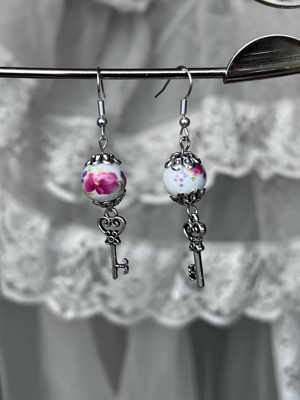 Secret garden earrings 🗝️˚˖𓍢ִ໋🌷͙֒✧
