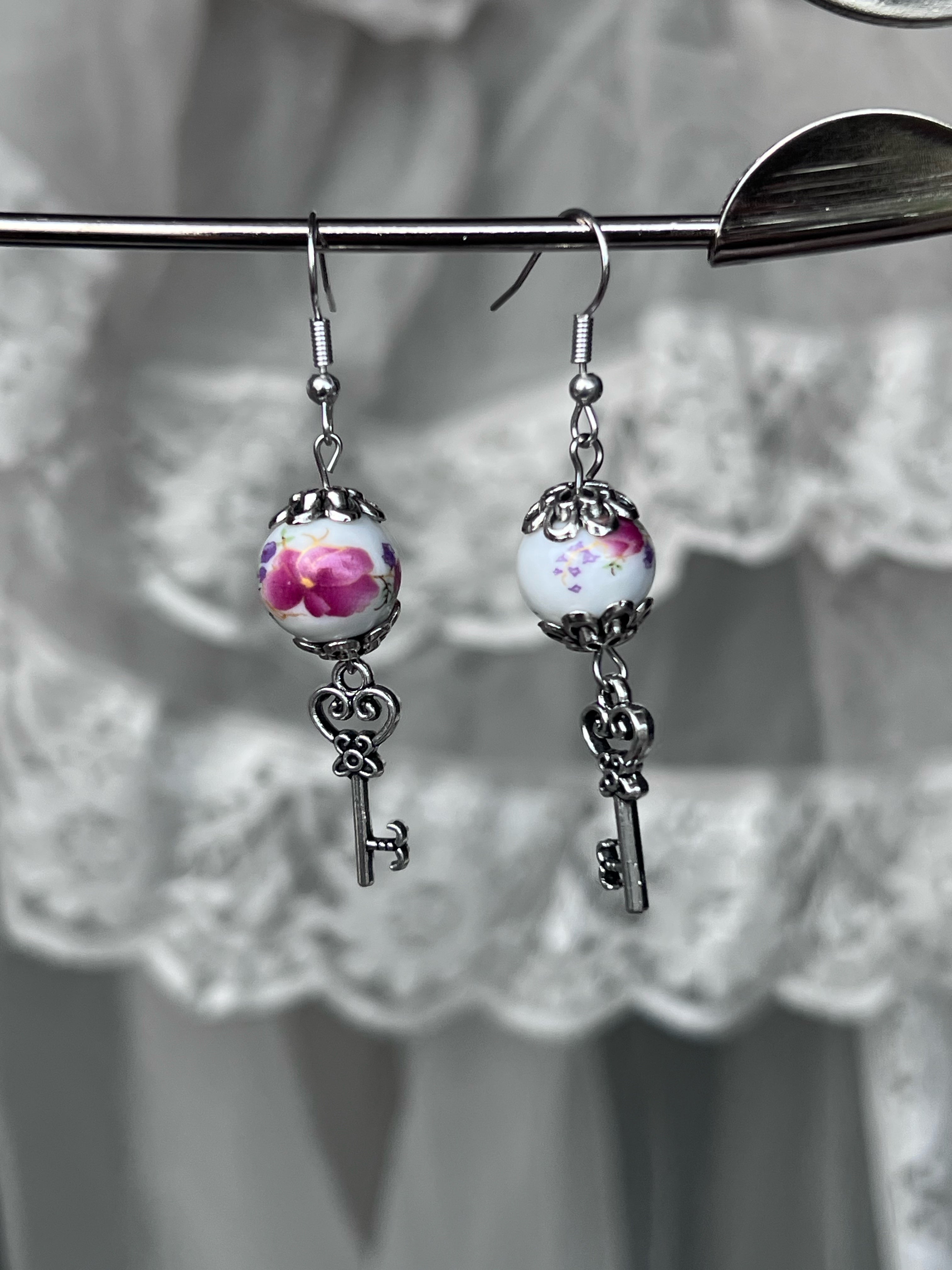Secret garden earrings 🗝️˚˖𓍢ִ໋🌷͙֒✧