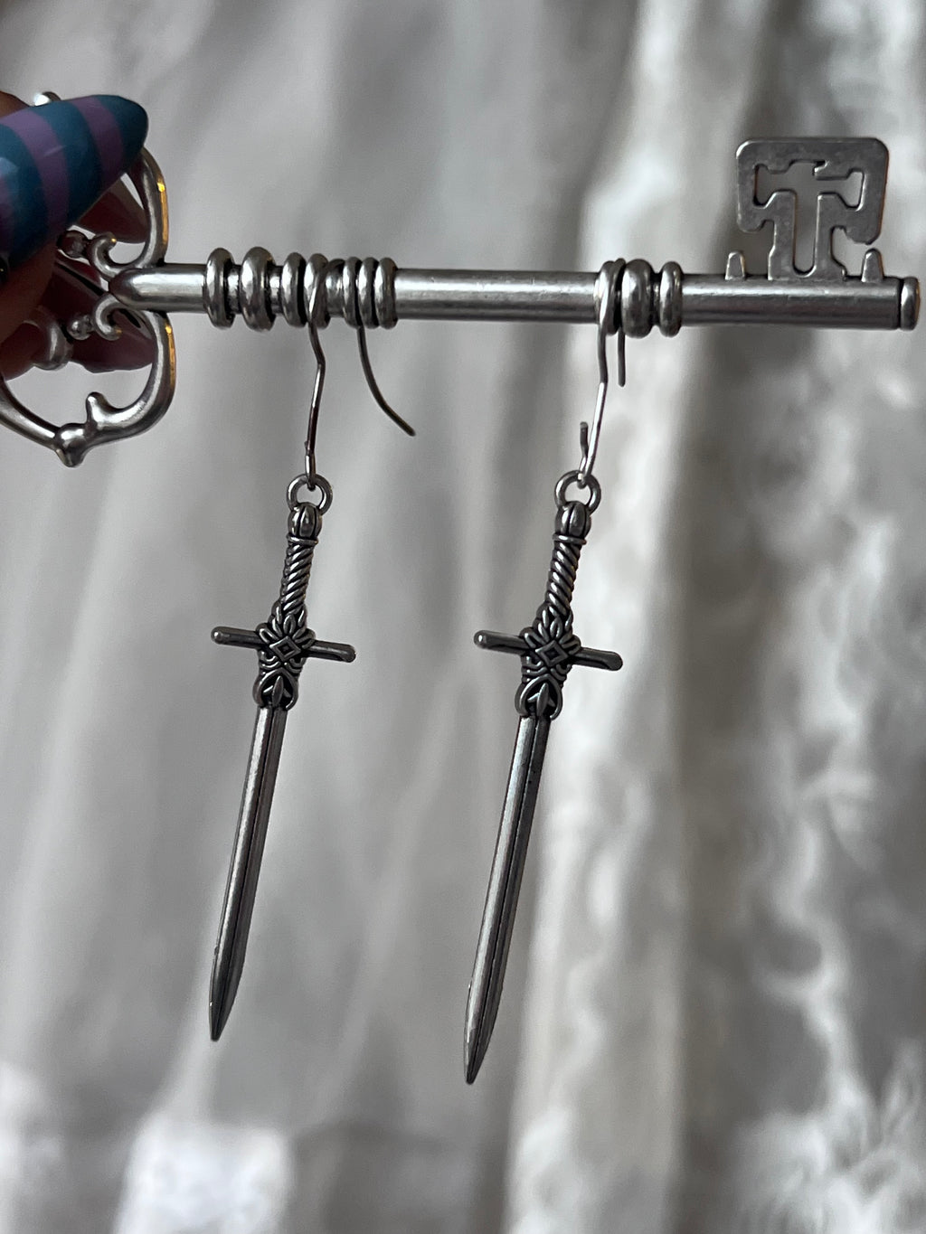 Sword earrings🗡️ ๋࣭ ࣪ ˖