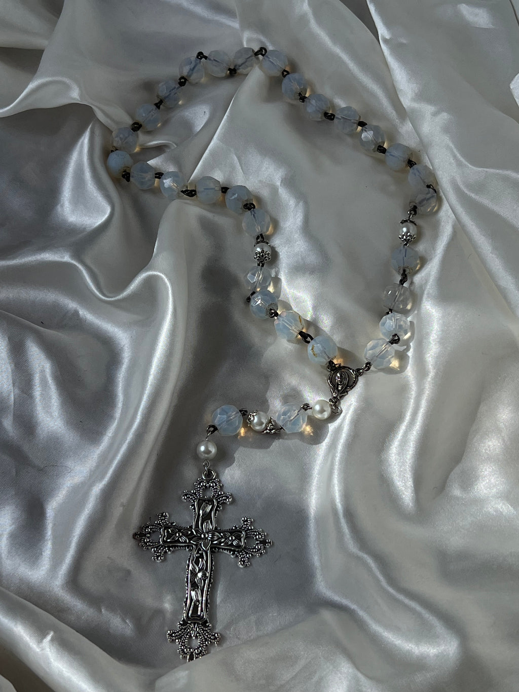 Opaline Grace rosary/necklace ๋࣭ ࣪ ˖🎐