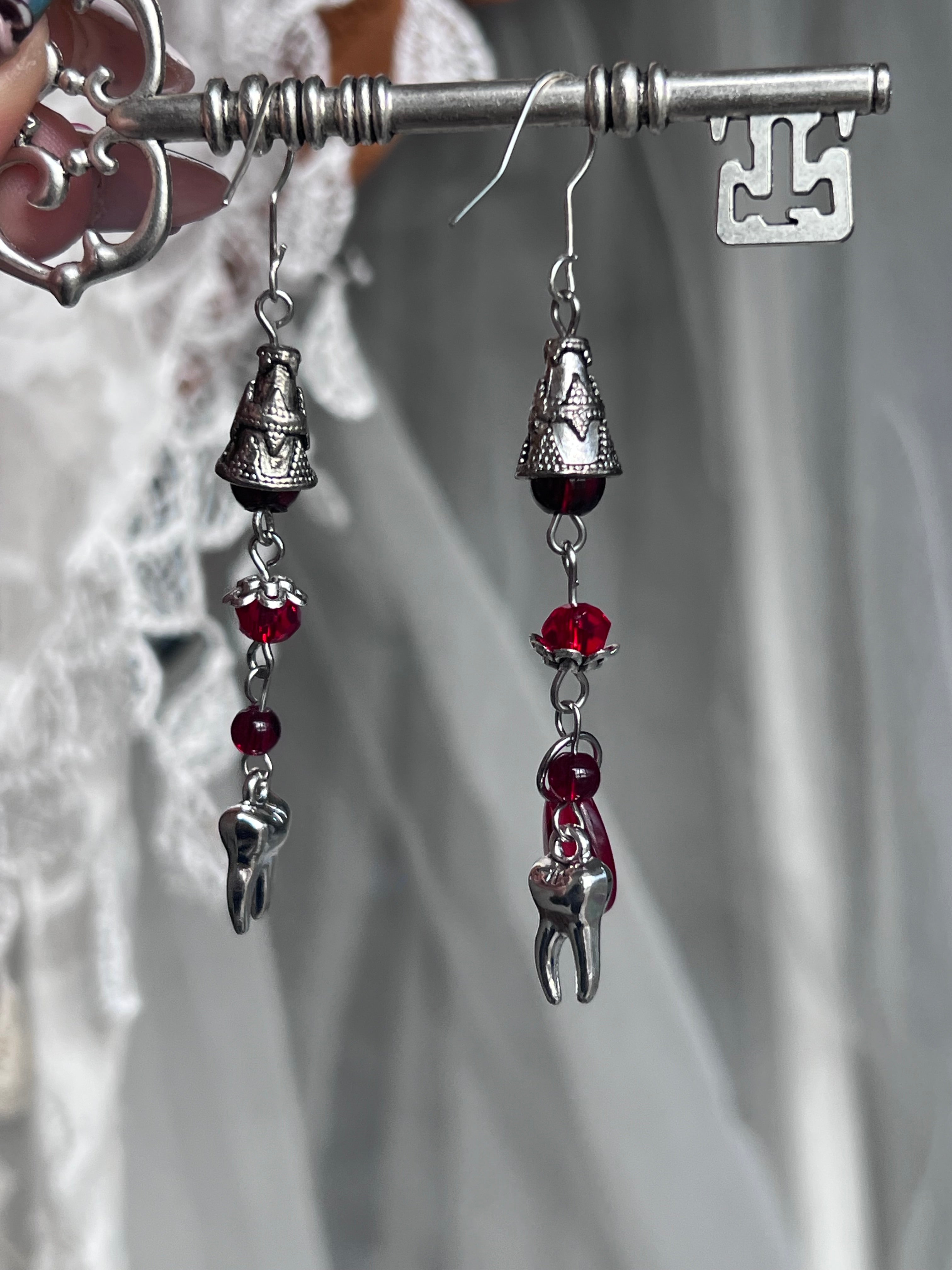 Tooth decay earrings ๋࣭ ࣪ ˖🩸