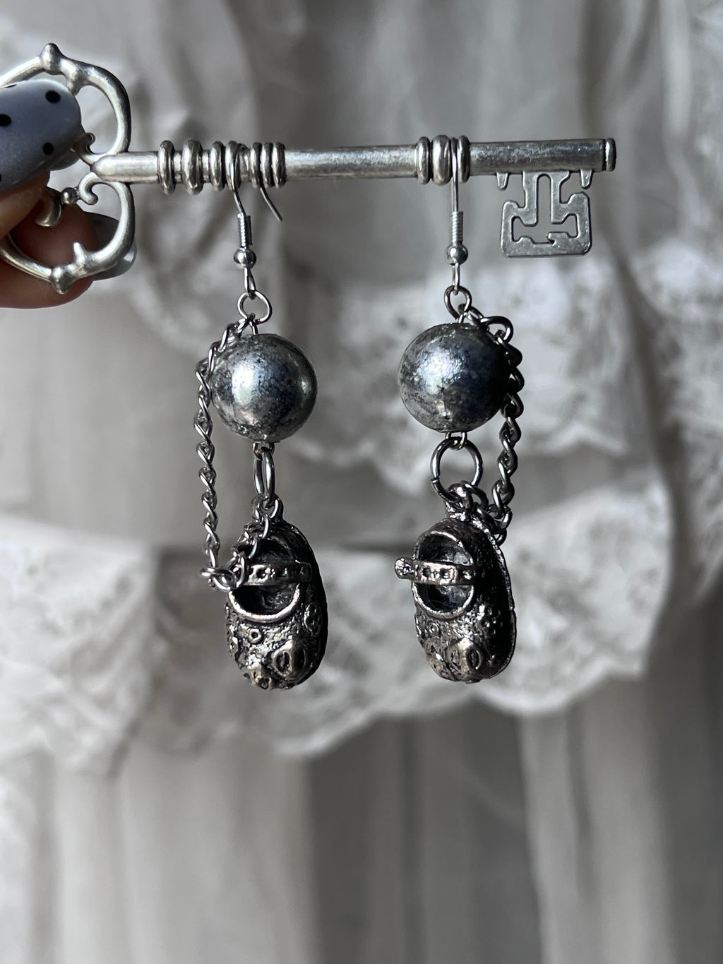 Mary jane earrings ✩°｡🧸