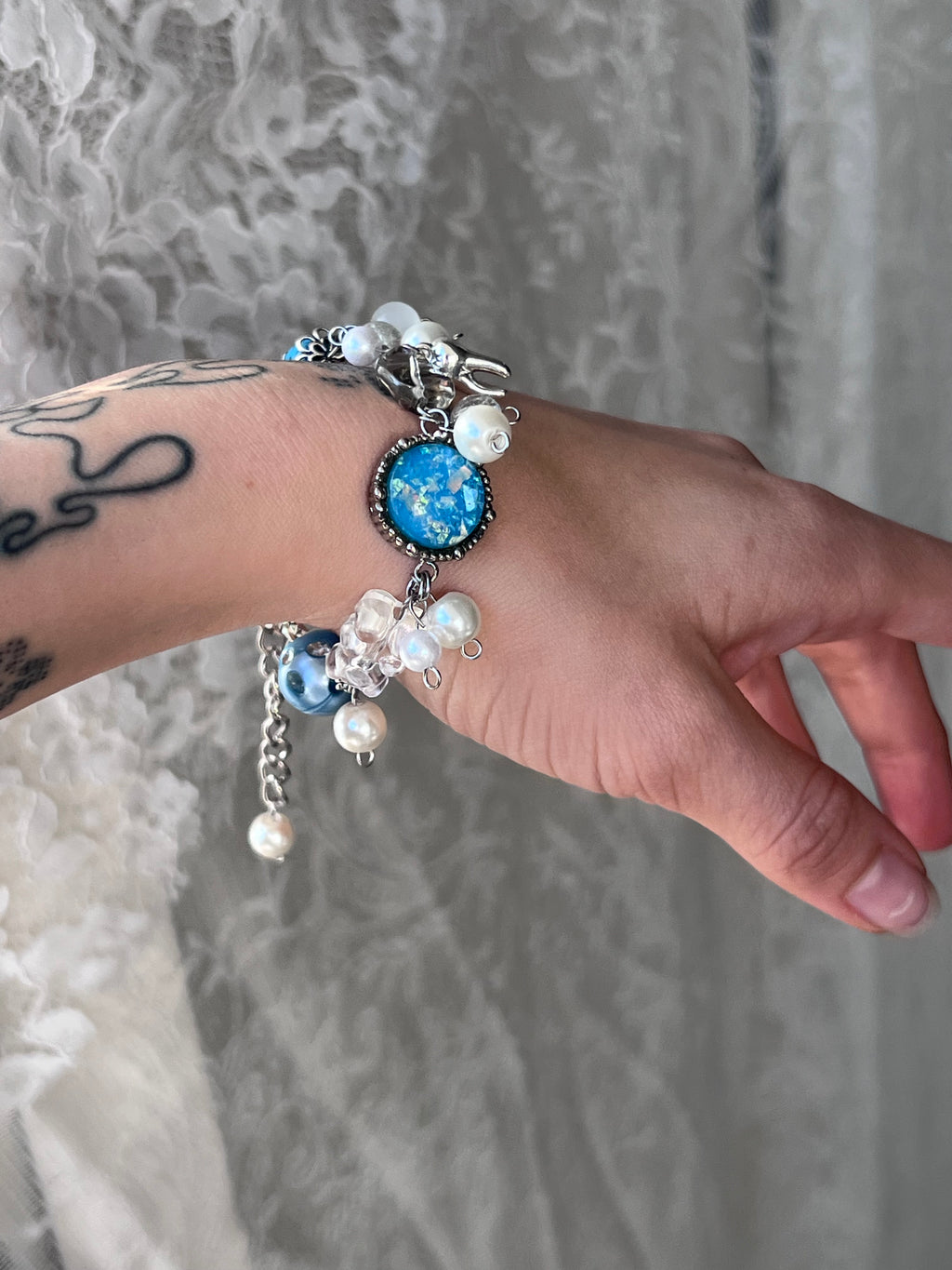 “Ghostly whispers” bracelet 🧸🕯️🧷⋆.ೃ࿔*:･