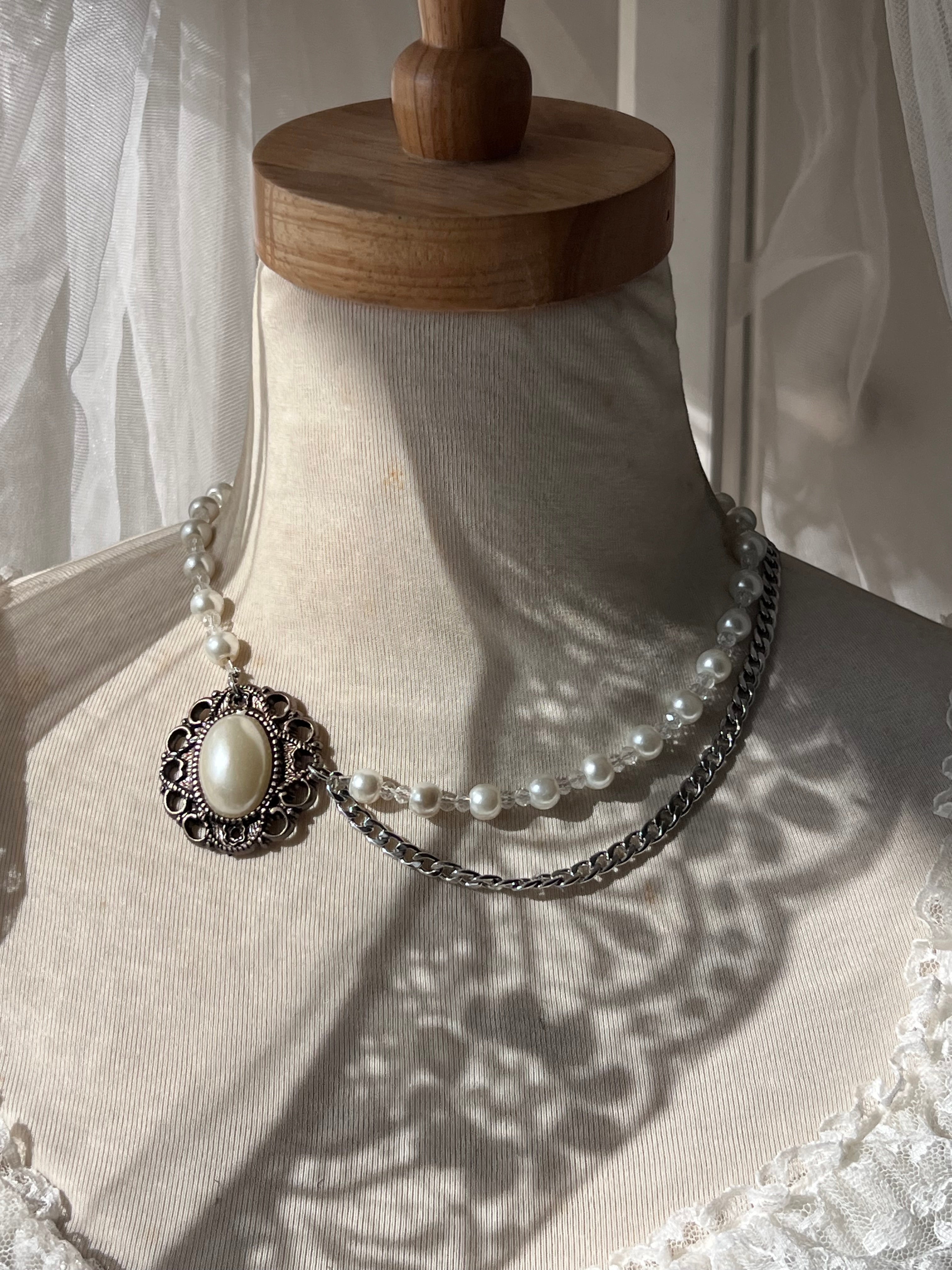 ⋆｡‧⚔️ ༘⋆°• ‘Victorian Reverie, multiwear sword necklace‧‧₊˚ ☾. ༘⋆🗡️°•