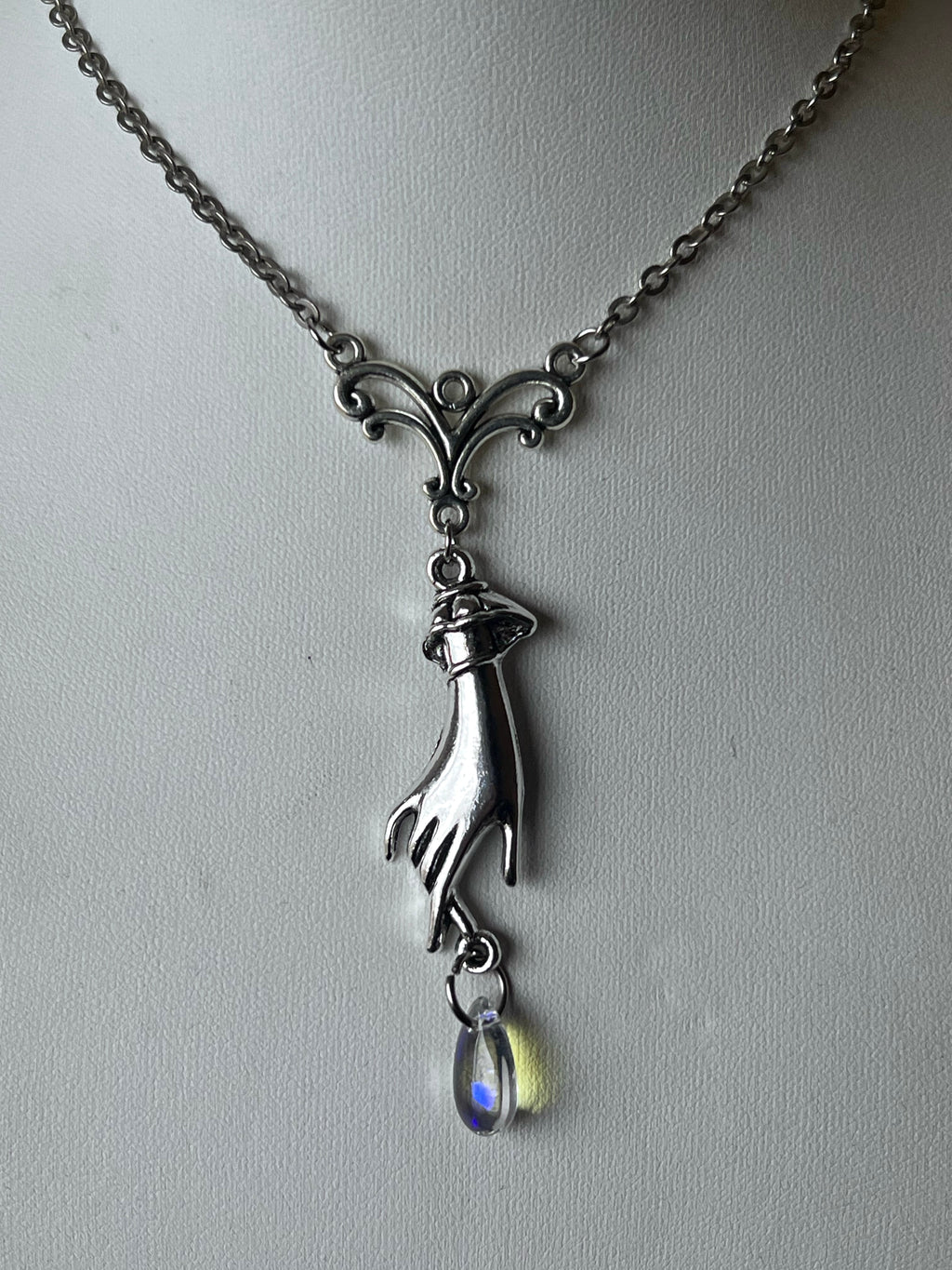 Veilbound necklace ‧₊˚ ⛲️ ‧₊