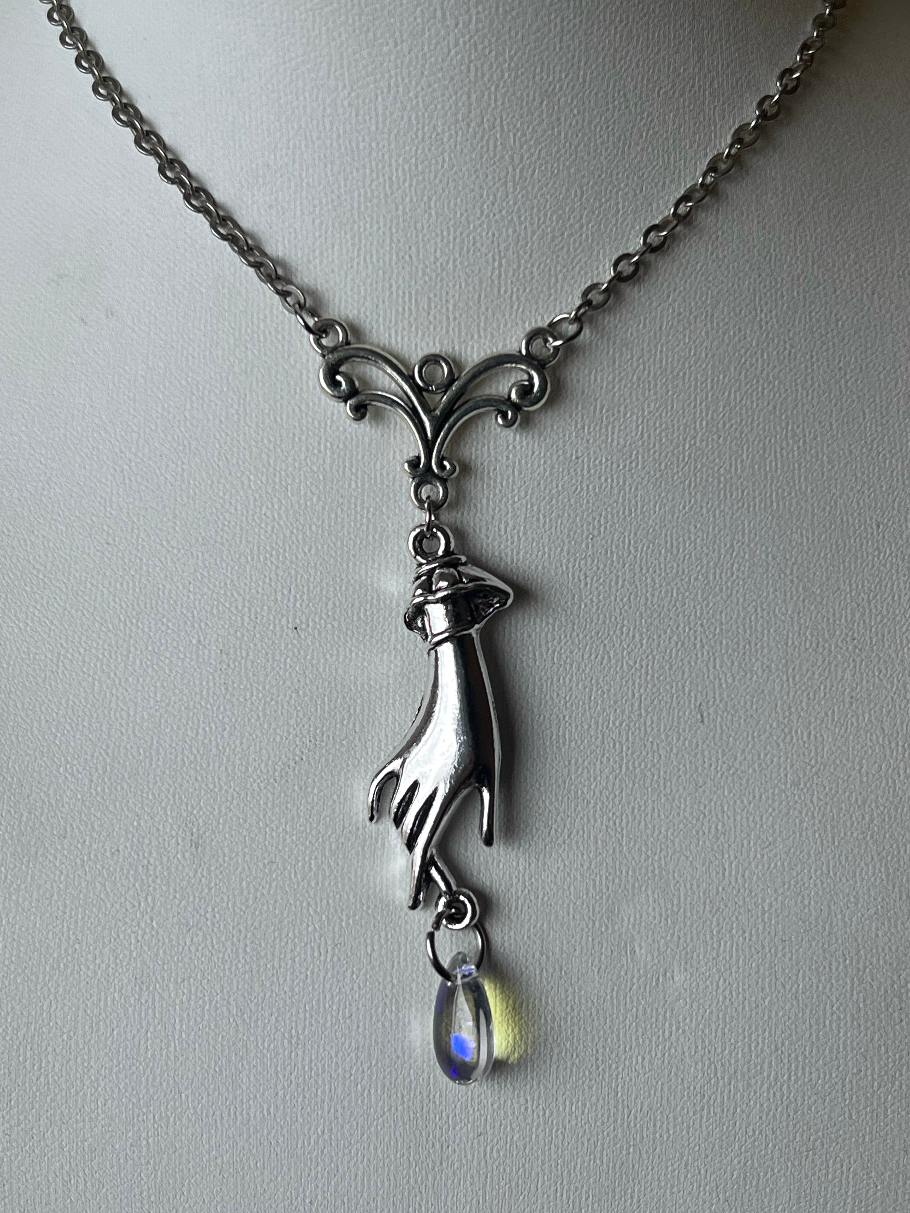 Veilbound necklace ‧₊˚ ⛲️ ‧₊