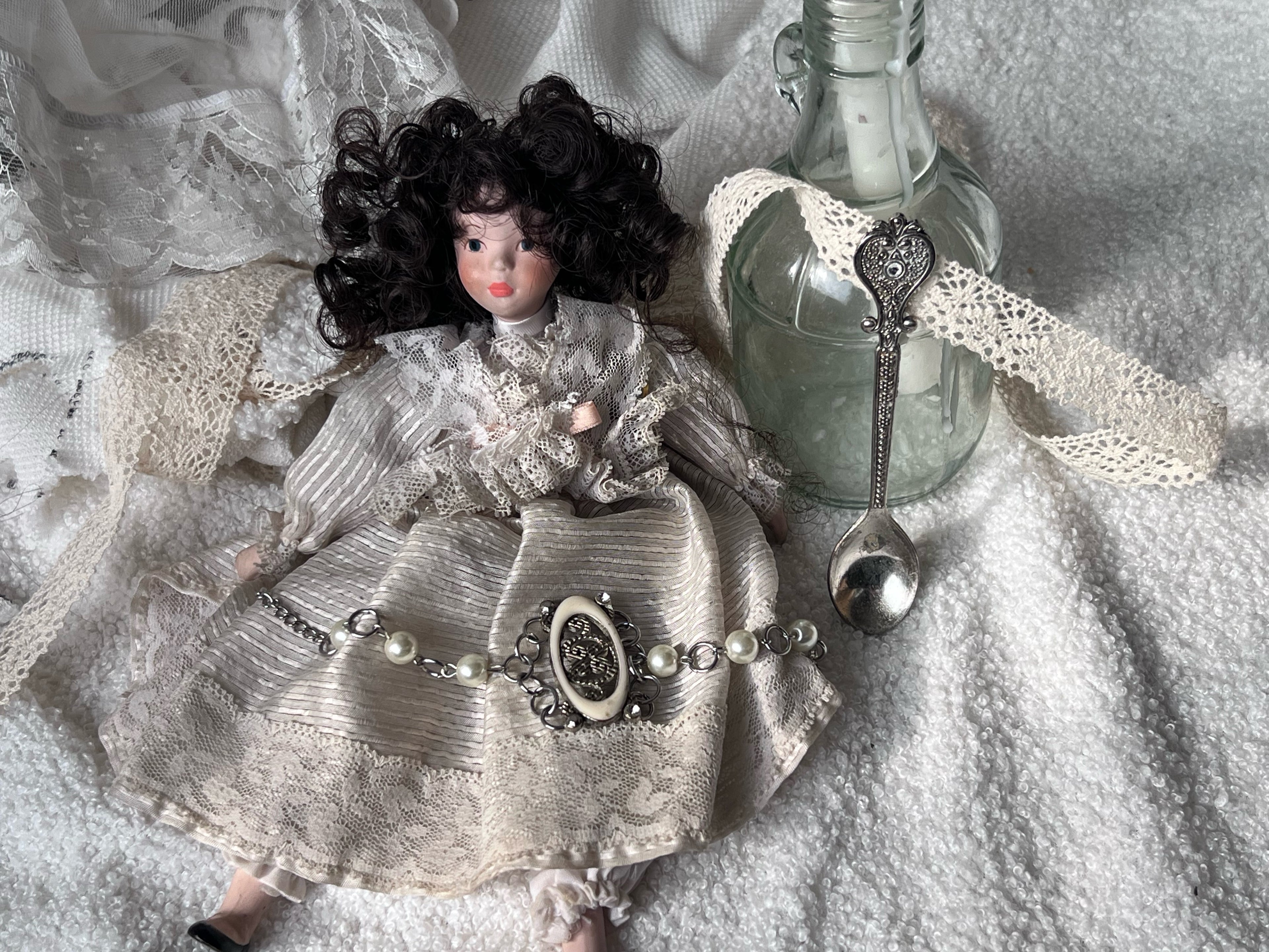 The Dollmaker’s Bracelet . ⋆ 🀥˚⊹♡