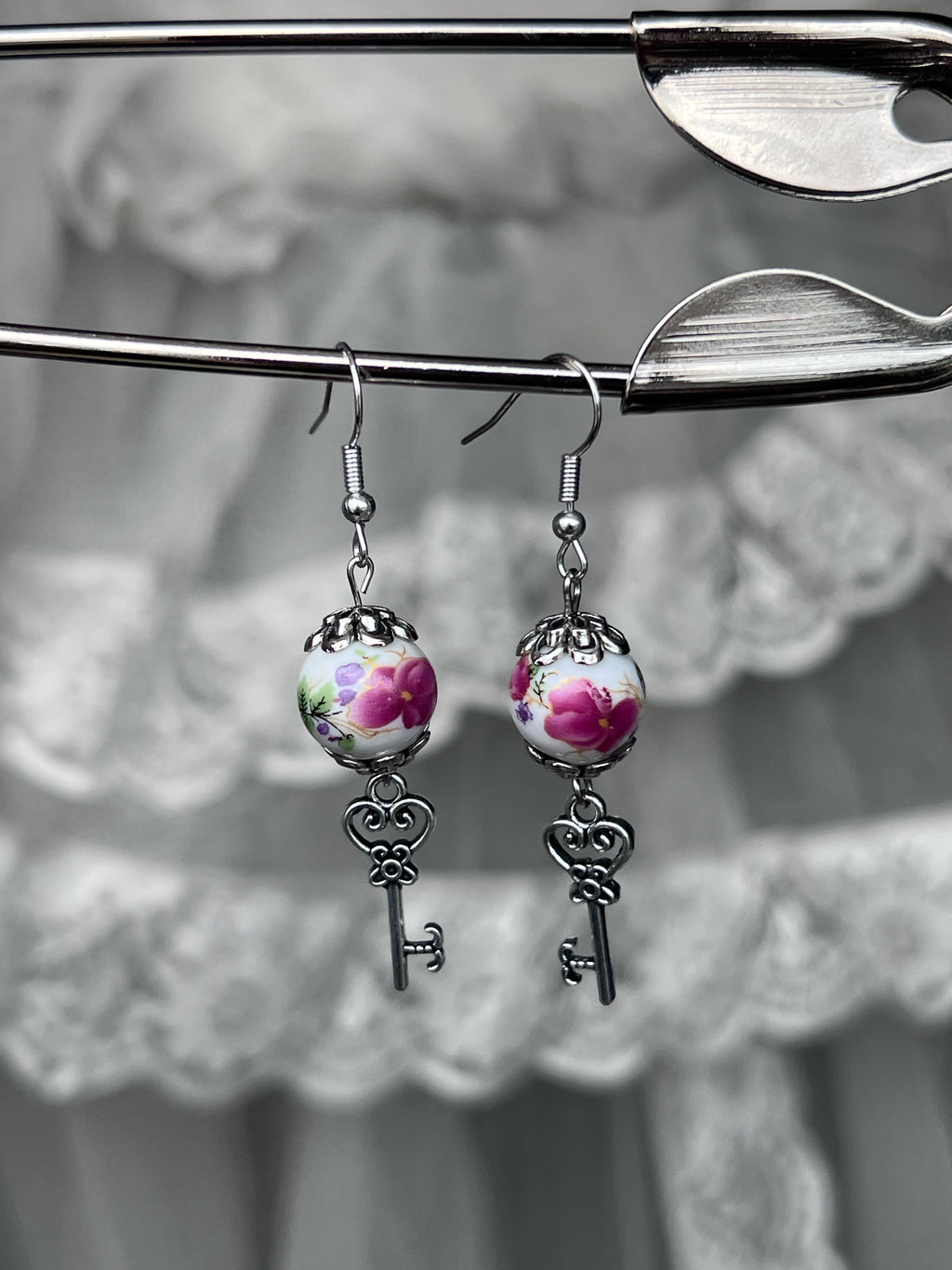 Secret garden earrings 🗝️˚˖𓍢ִ໋🌷͙֒✧