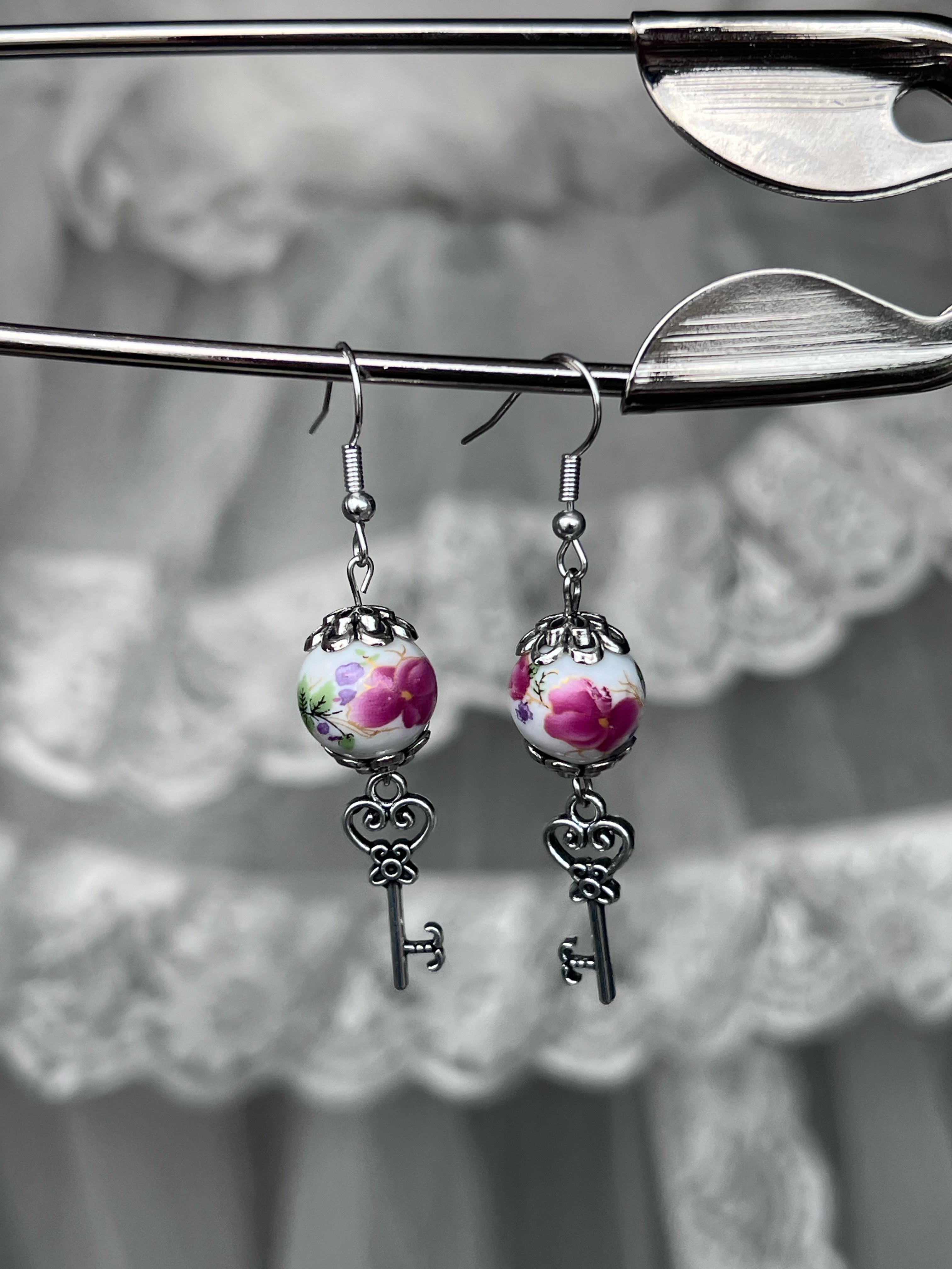 Secret garden earrings 🗝️˚˖𓍢ִ໋🌷͙֒✧