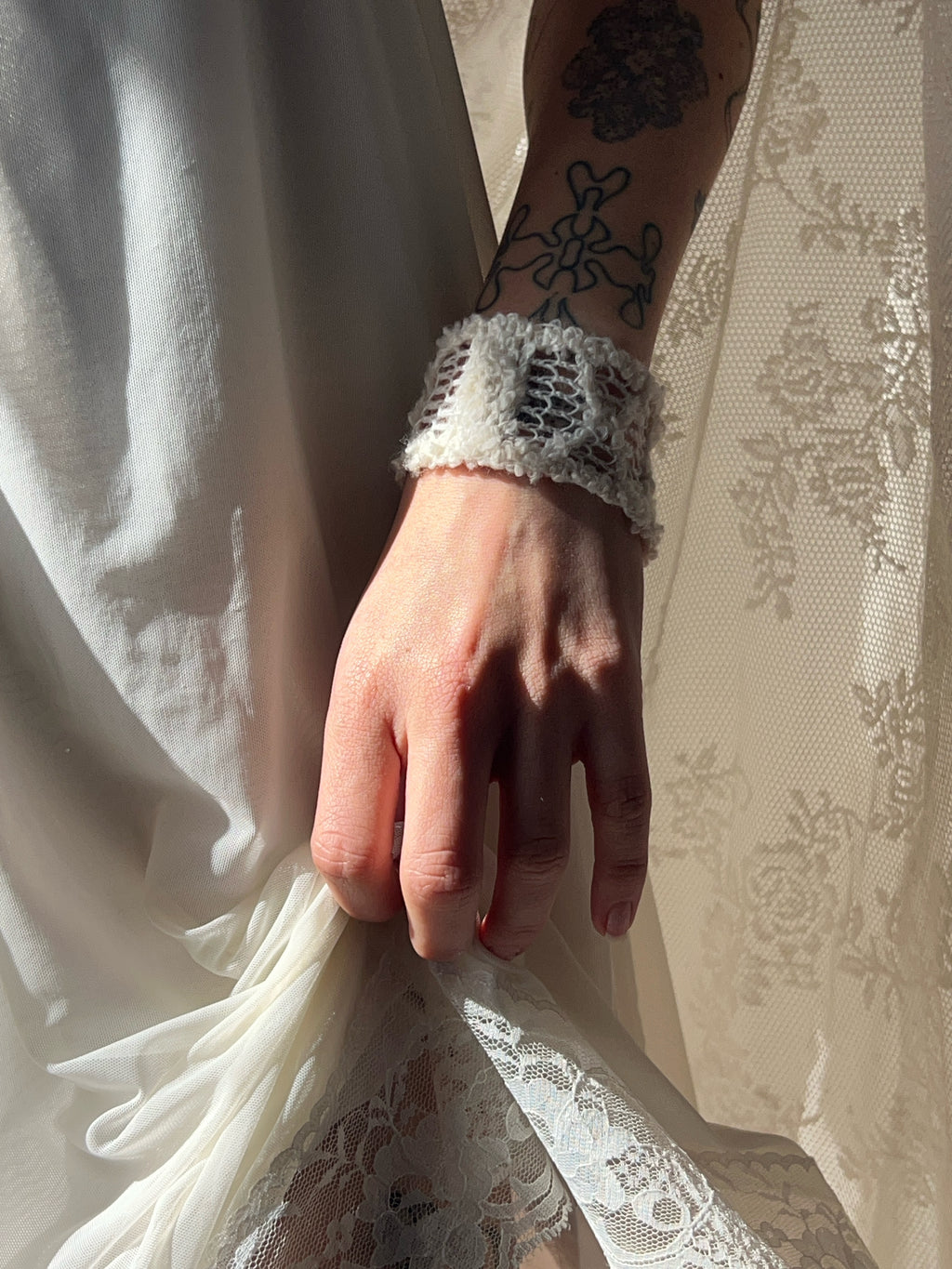 Snow angel cuff ִֶָ.࣪ ִֶָ🪽་༘࿐