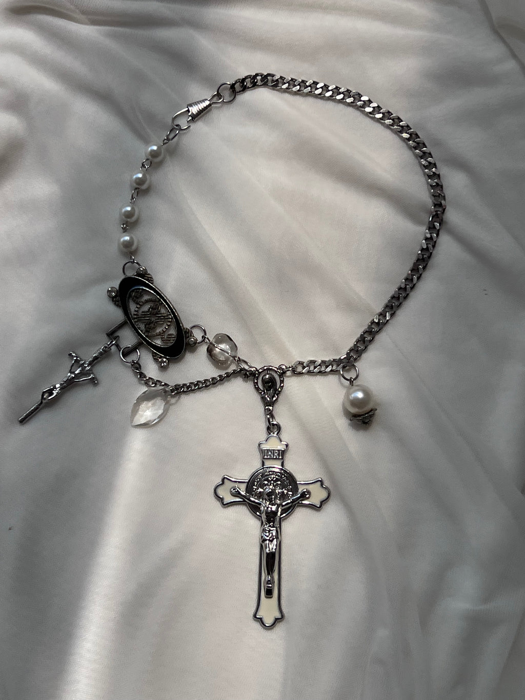 ⋆.° ✟ ⭑Sanctum necklace ⋆.° ✟ ⭑