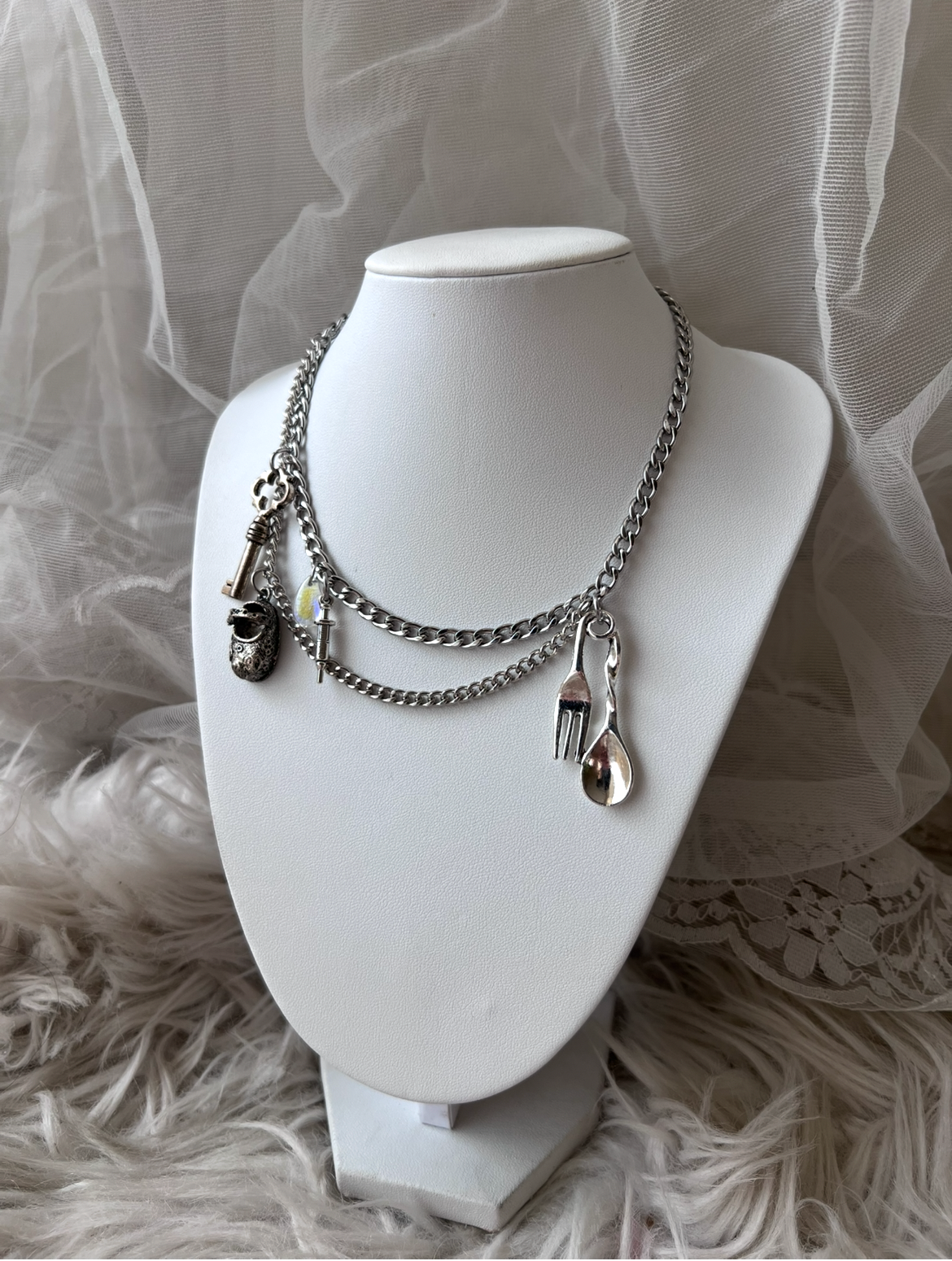 ⋆.° 𖤉 🗝️ 𐙚₊ Treasure box necklace ⋆.° 𖤉 🕰️