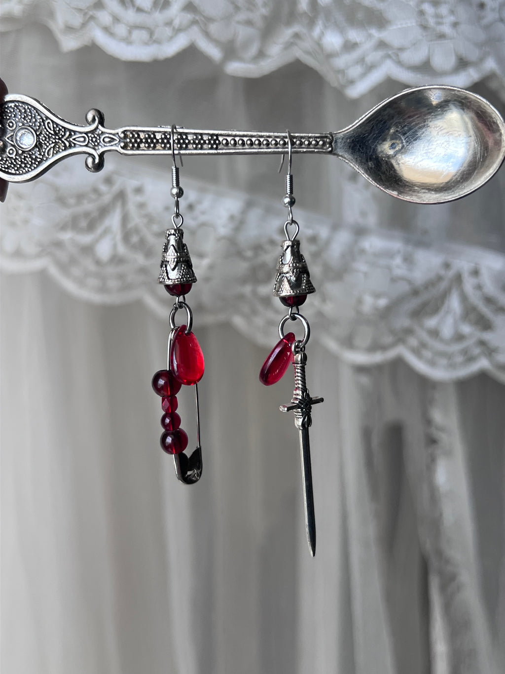 The knight earrings 🩸⋆.° 𖤉