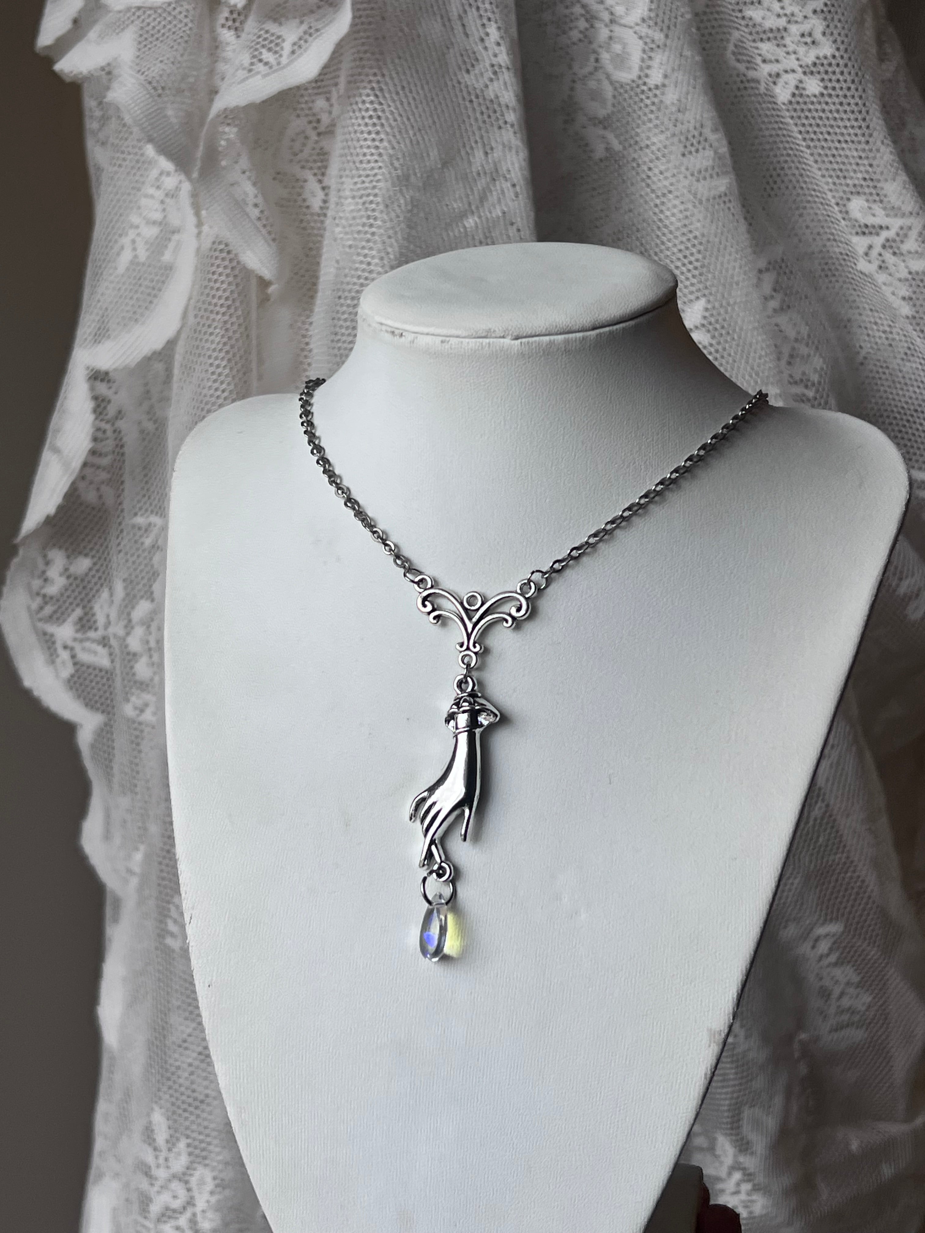 Veilbound necklace ‧₊˚ ⛲️ ‧₊