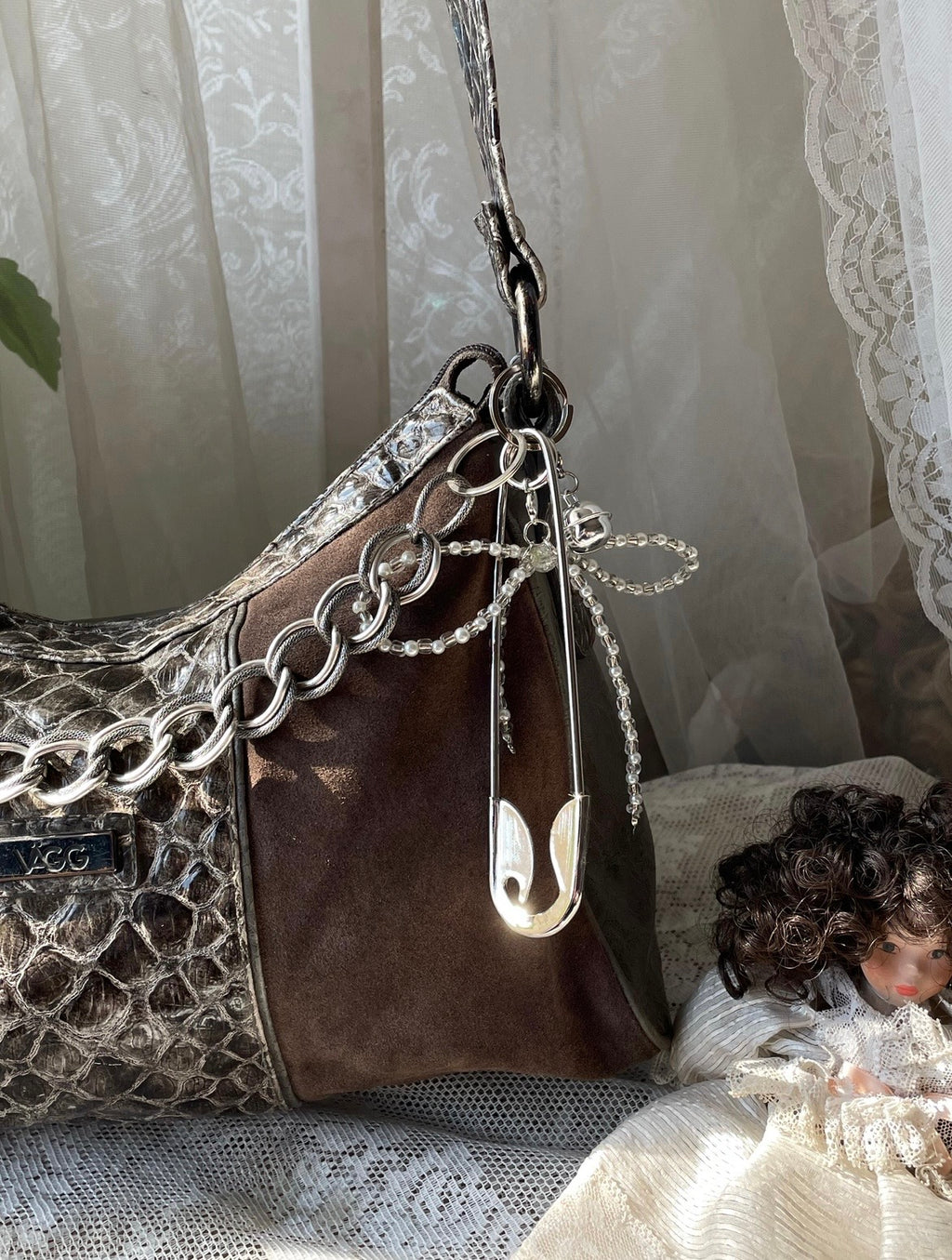 Giant pin keychain *ੈ🧷‧₊˚♡