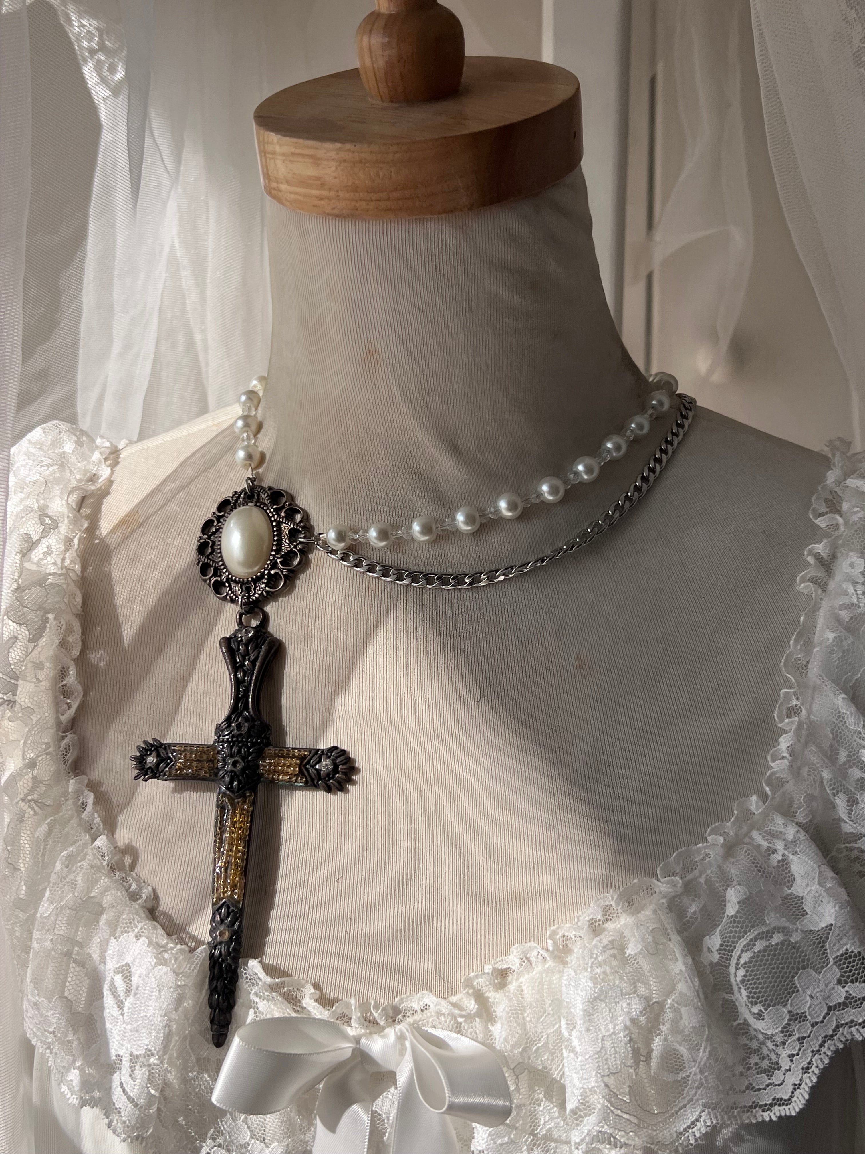 ⋆｡‧⚔️ ༘⋆°• ‘Victorian Reverie, multiwear sword necklace‧‧₊˚ ☾. ༘⋆🗡️°•