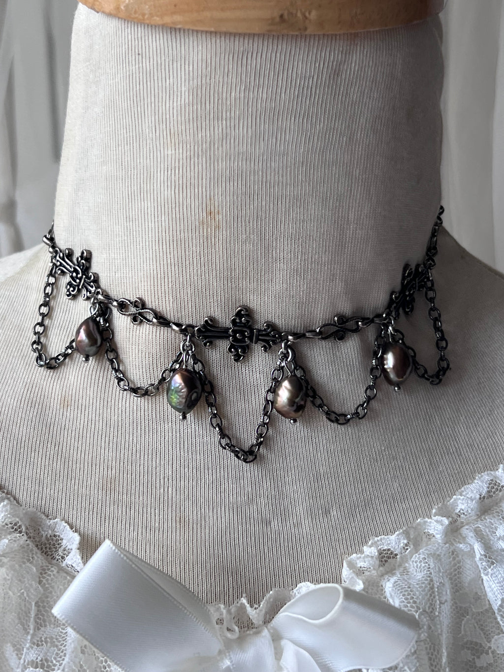 Ghost bride choker/necklace ⋆.° ⋆♱⋆
