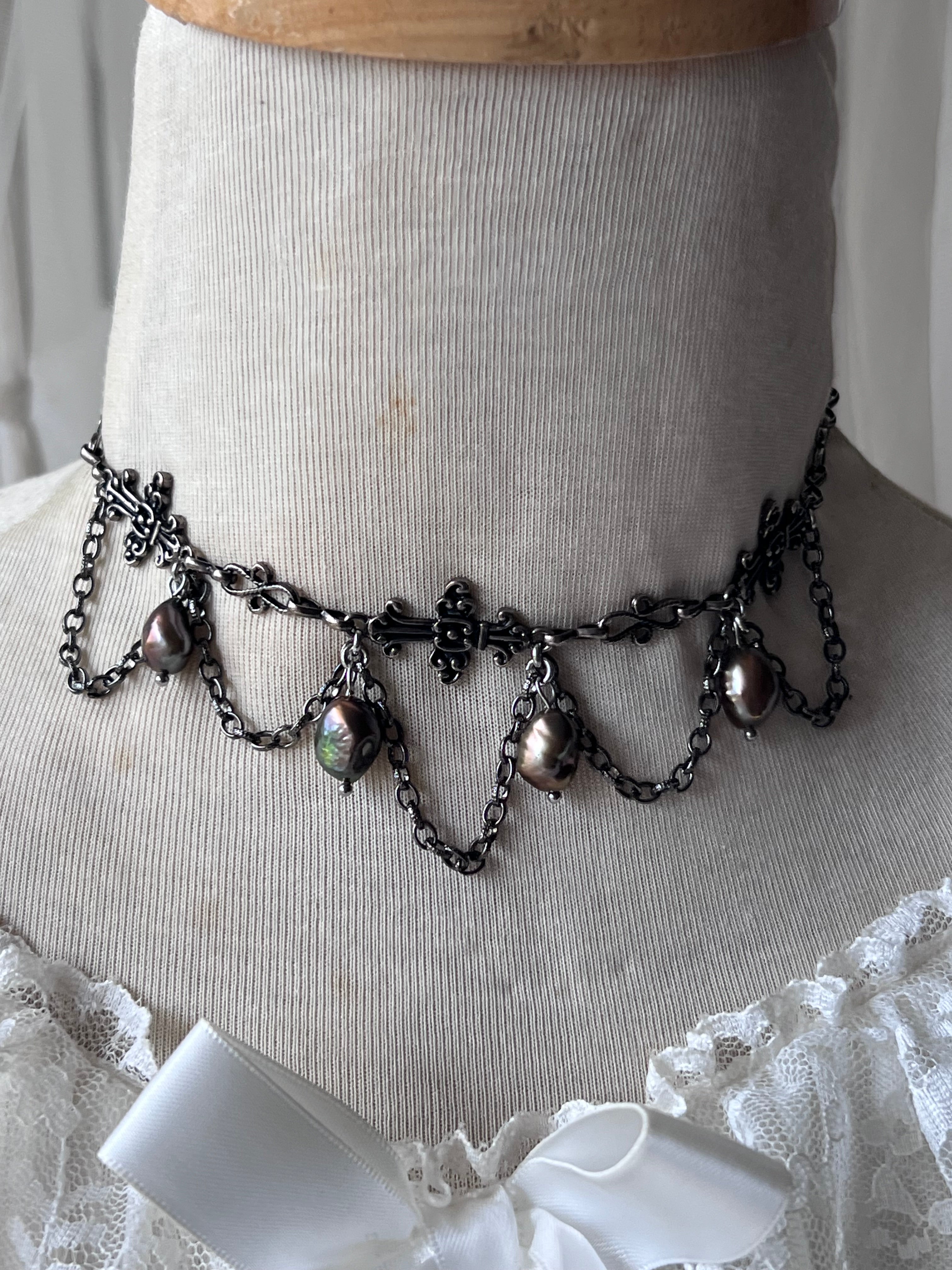 Ghost bride choker/necklace ⋆.° ⋆♱⋆