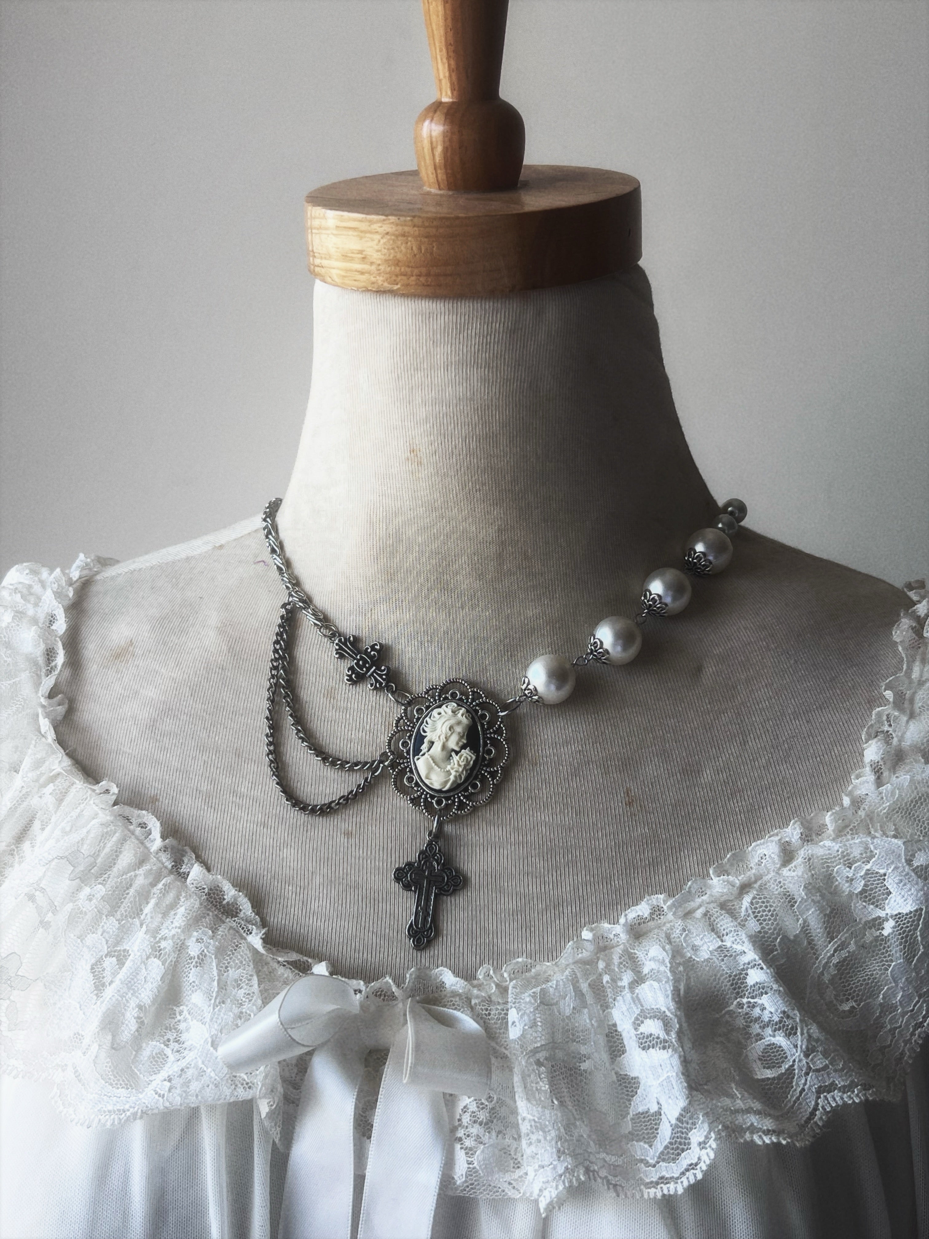 The lost bride necklace 𓂃 ࣪˖ ִֶ♱ ྀིྀ