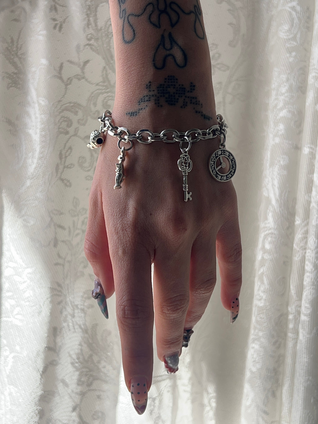 ִֶָ࣪˖ ִֶָ⏱️🐇་༘ 🃁 Mad hatters tea party bracelet ִֶָ ࣪˖ ִֶָ⏱️🐇་༘࿐ 🃖