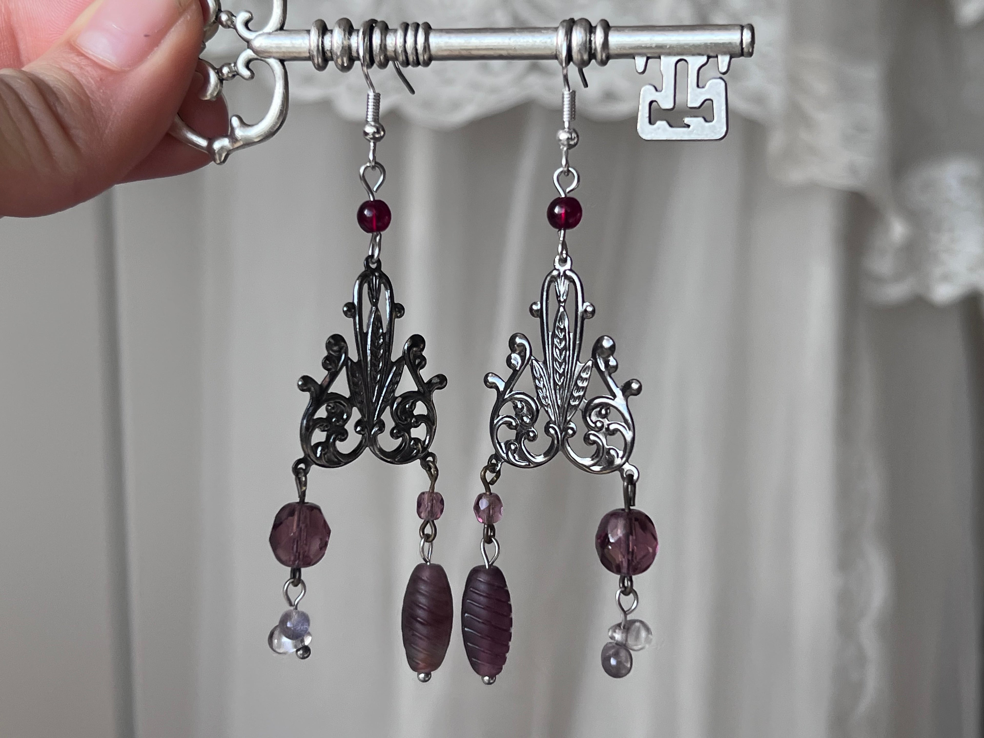 Crimson earrings 🀥˚⊹♡