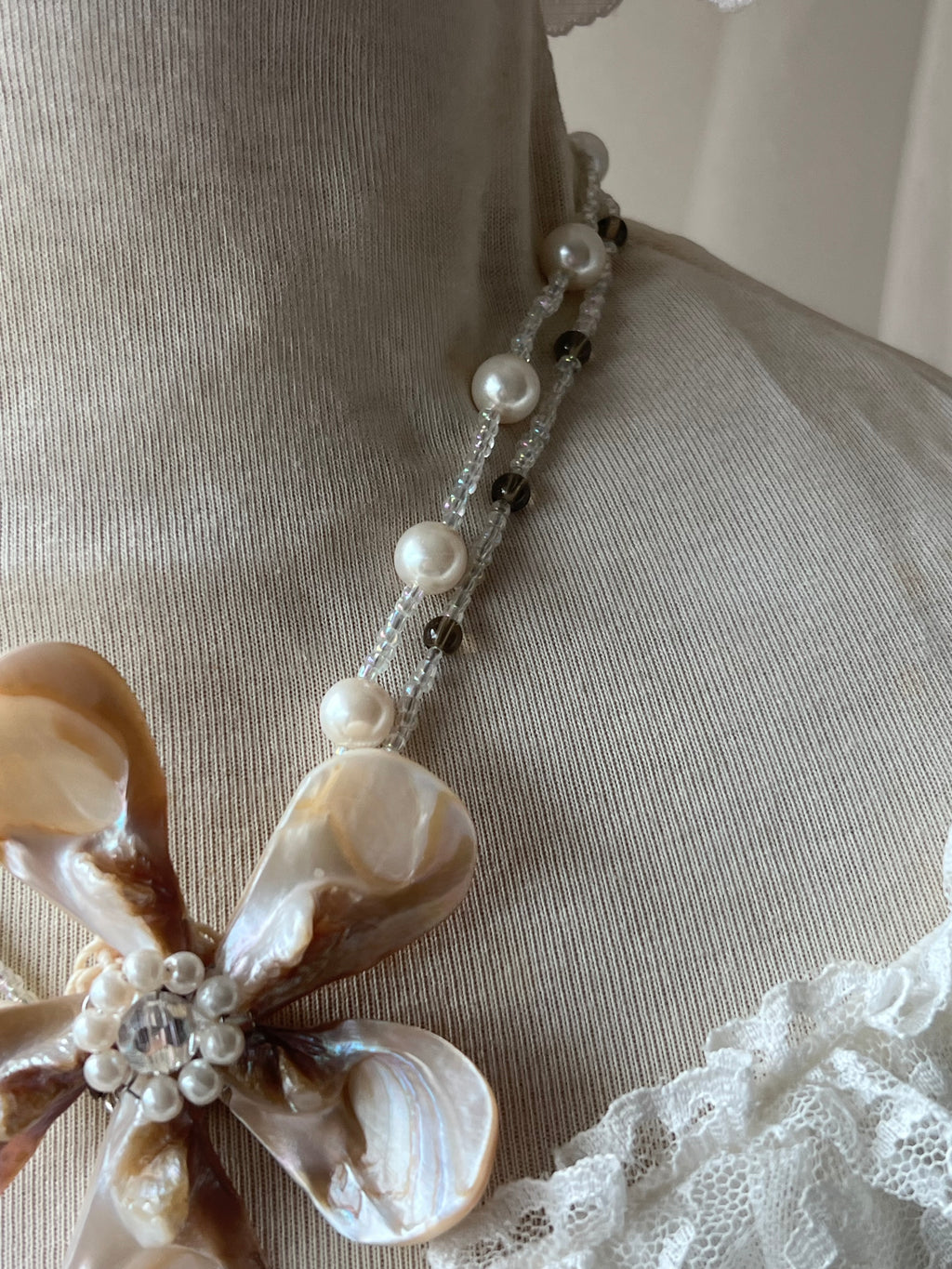 Milkglass Bloom ִֶָ. .ִֶָ🦢་༘࿐